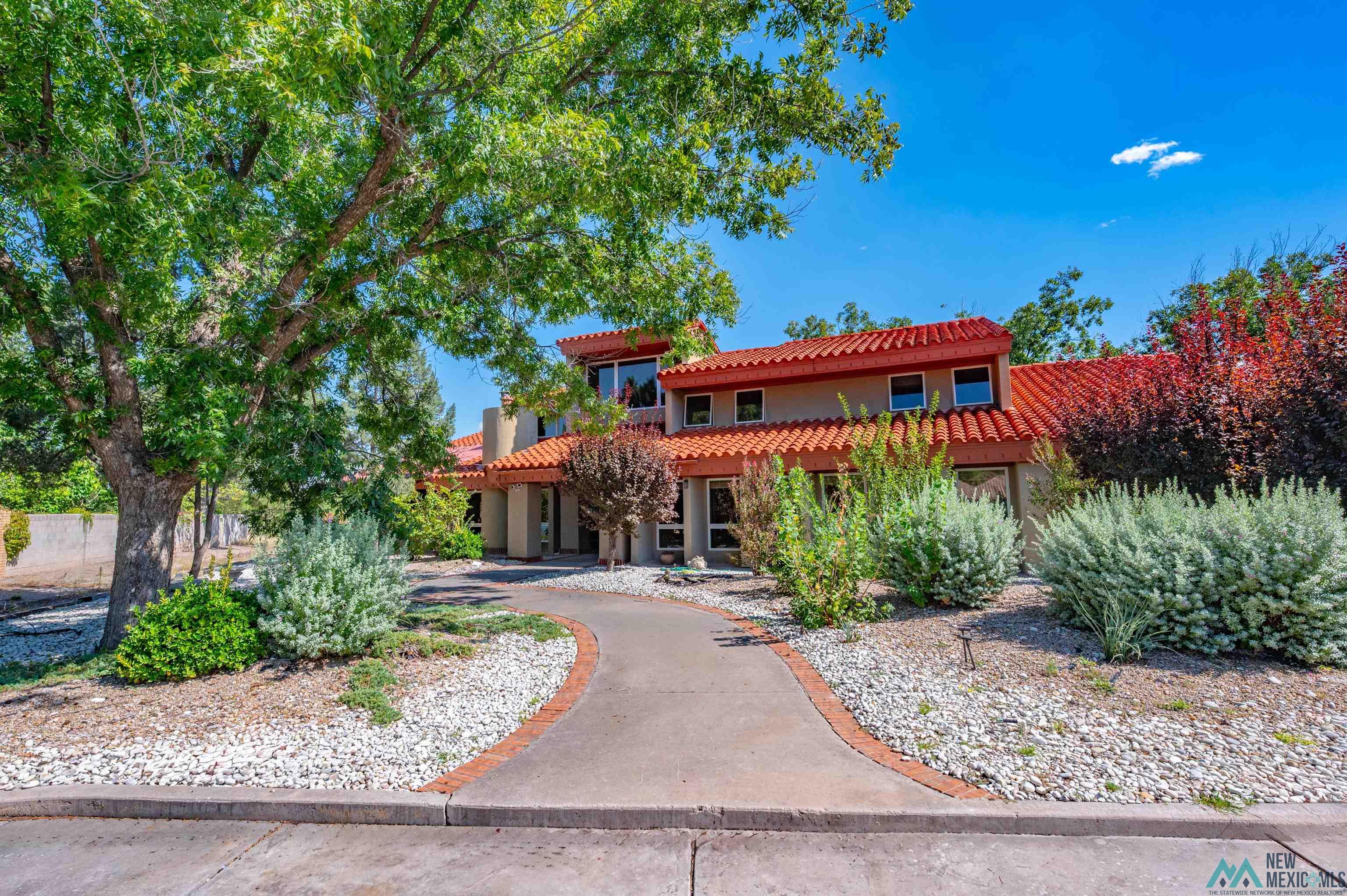 Roswell, New Mexico 88201, United States, 5 Bedrooms Bedrooms, ,4 BathroomsBathrooms,Residential,Active,223071