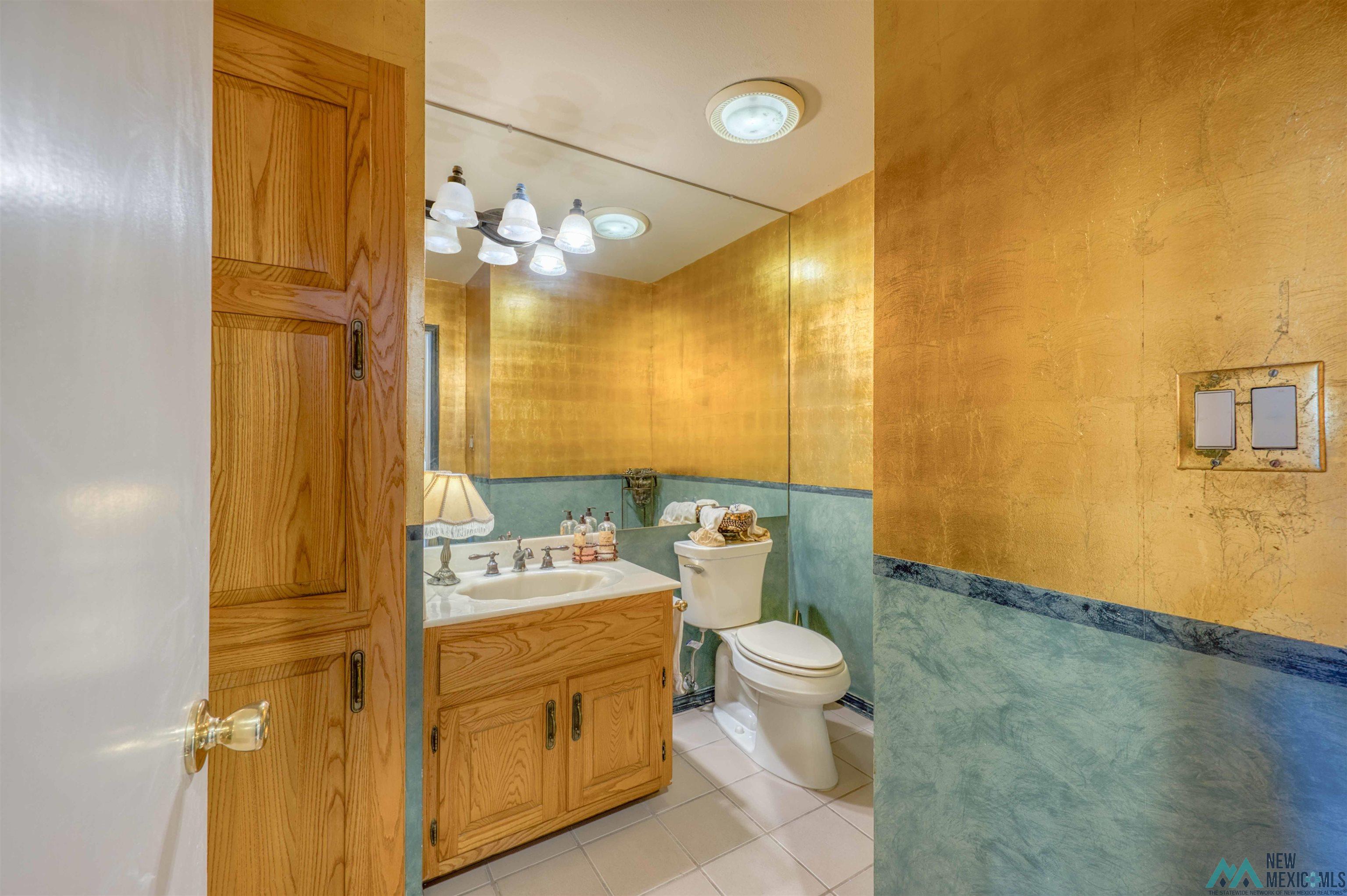 Roswell, New Mexico 88201, United States, 5 Bedrooms Bedrooms, ,4 BathroomsBathrooms,Residential,Active,223071