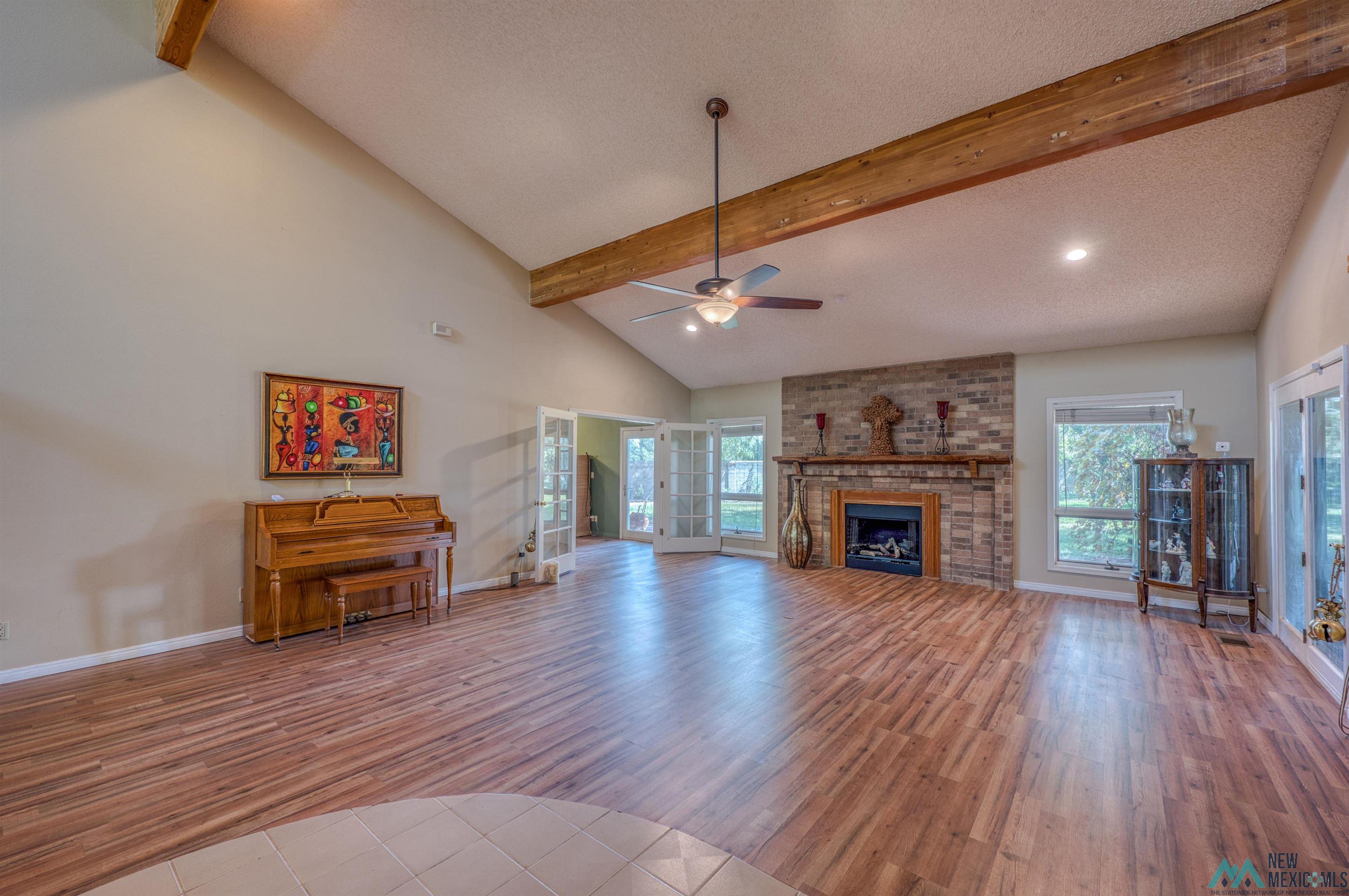 Roswell, New Mexico 88201, United States, 5 Bedrooms Bedrooms, ,4 BathroomsBathrooms,Residential,Active,223071