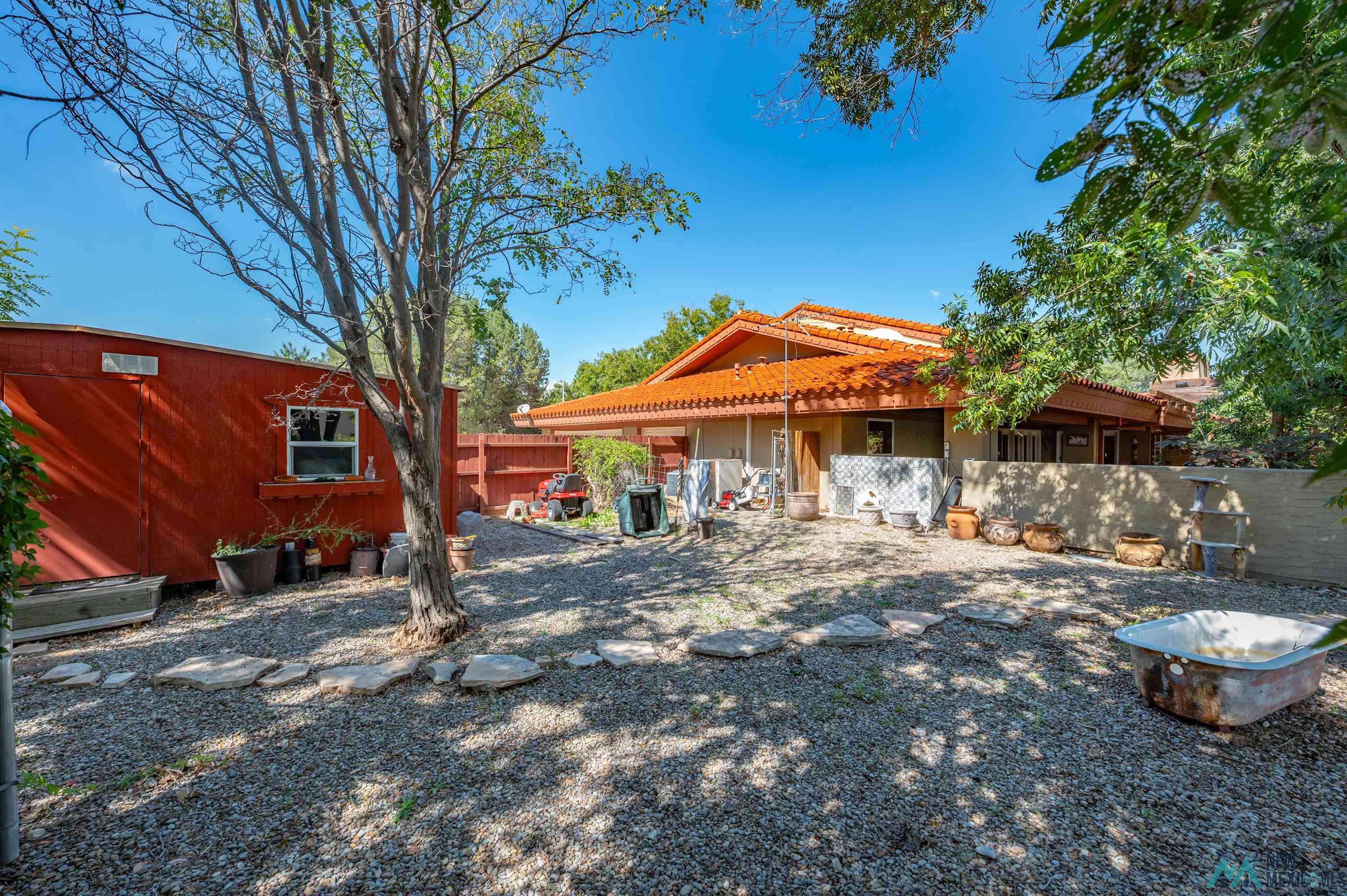 Roswell, New Mexico 88201, United States, 5 Bedrooms Bedrooms, ,4 BathroomsBathrooms,Residential,Active,223071