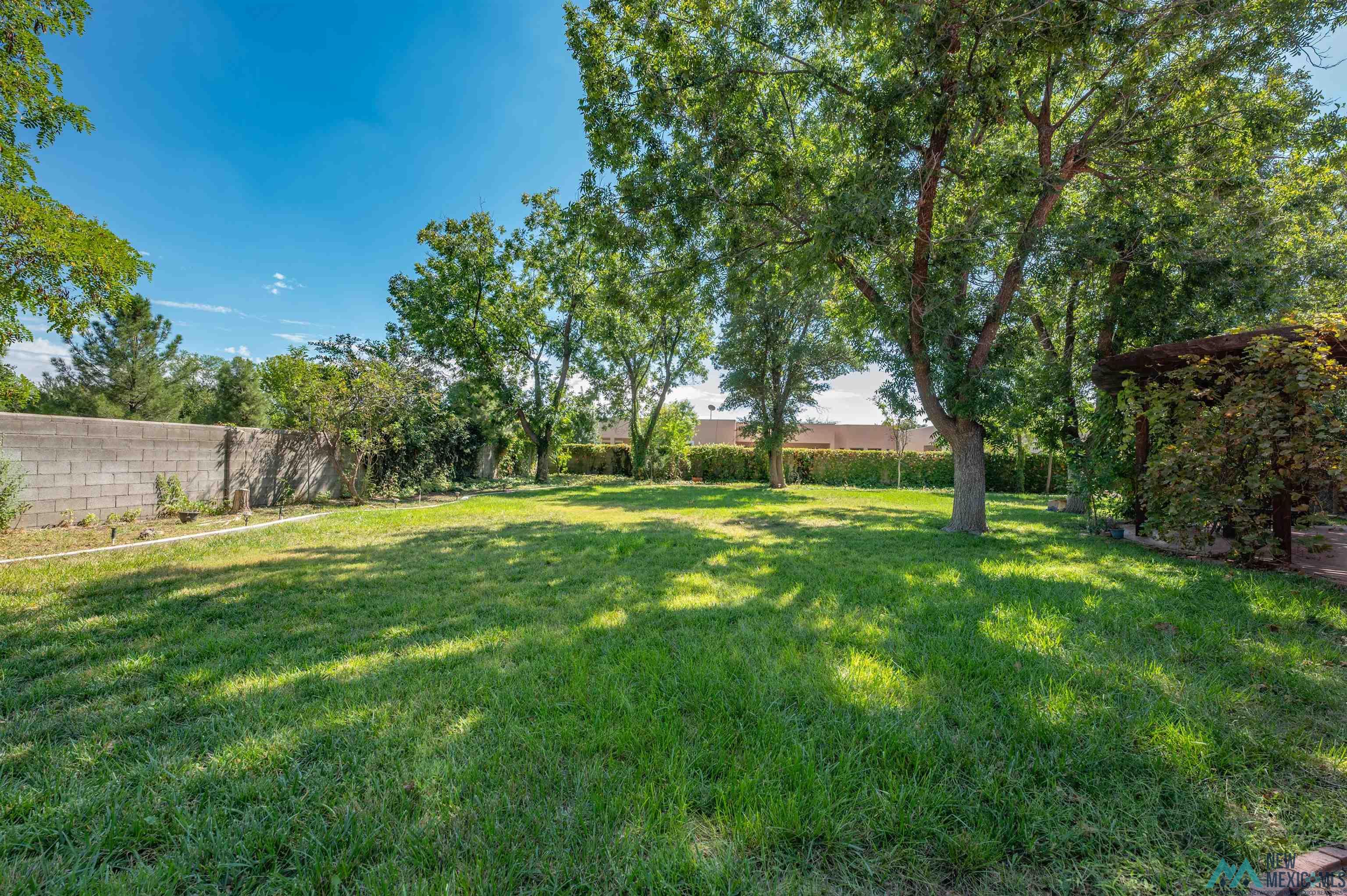 Roswell, New Mexico 88201, United States, 5 Bedrooms Bedrooms, ,4 BathroomsBathrooms,Residential,Active,223071