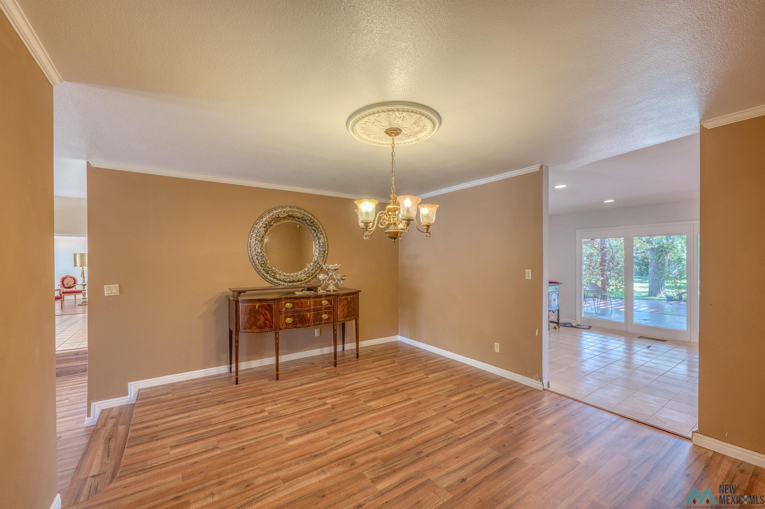 Roswell, New Mexico 88201, United States, 5 Bedrooms Bedrooms, ,4 BathroomsBathrooms,Residential,Active,223071