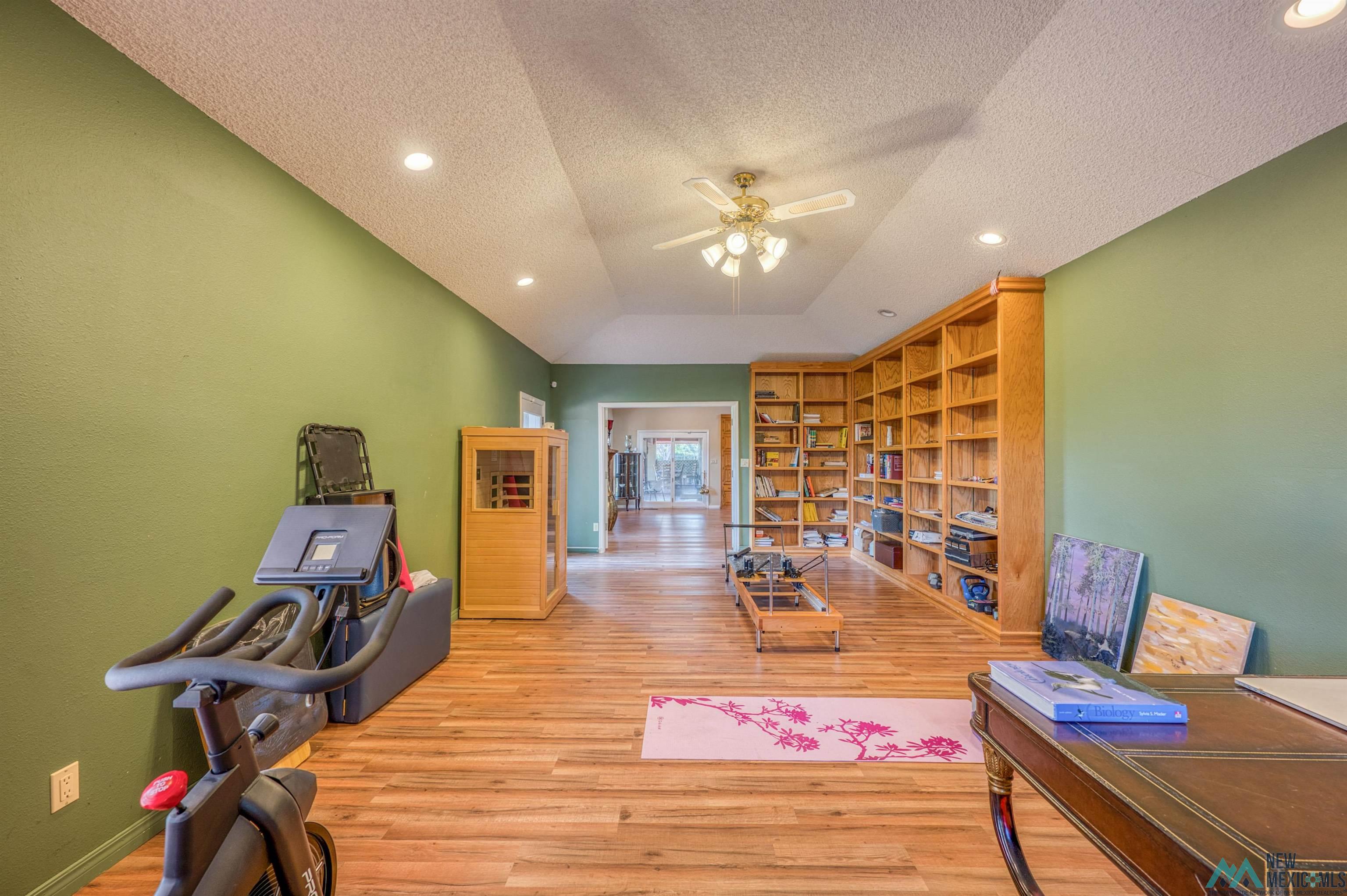 Roswell, New Mexico 88201, United States, 5 Bedrooms Bedrooms, ,4 BathroomsBathrooms,Residential,Active,223071