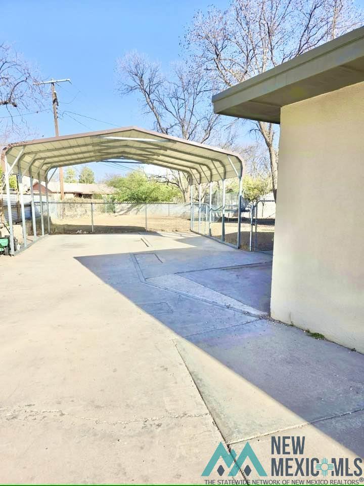 1422 S Country Circle, Carlsbad, Texas image 29