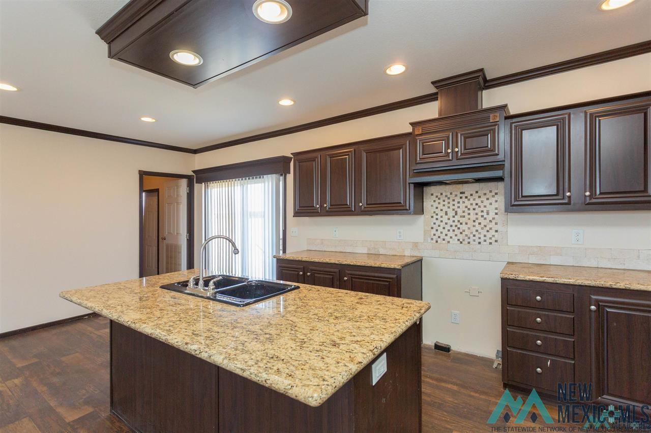 Artesia, New Mexico 88210, United States, 3 Bedrooms Bedrooms, ,2 BathroomsBathrooms,Residential,Pending,56768