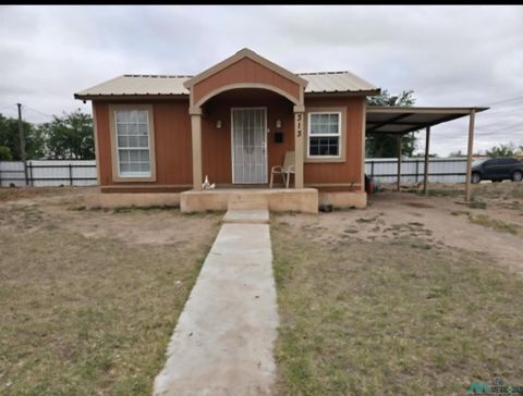 Homes For Sale - 313 W Clinton Street<br/> Lea County, Hobbs, NM 88420