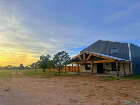 Homes For Sale - 1366 Curry Road 14<br/> Curry County, Clovis, NM 88101
