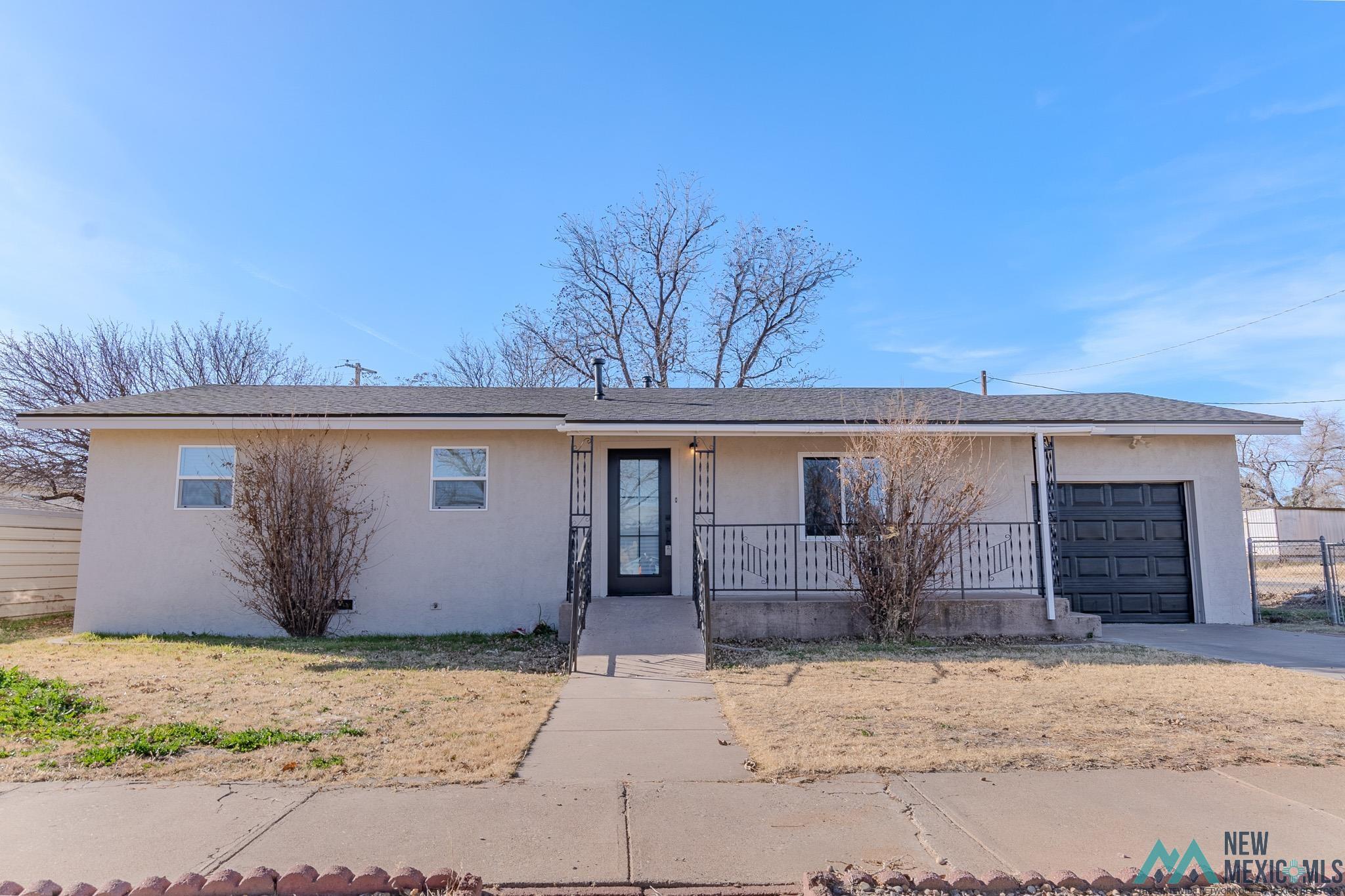 213 N Houston Avenue, Portales, Texas image 1