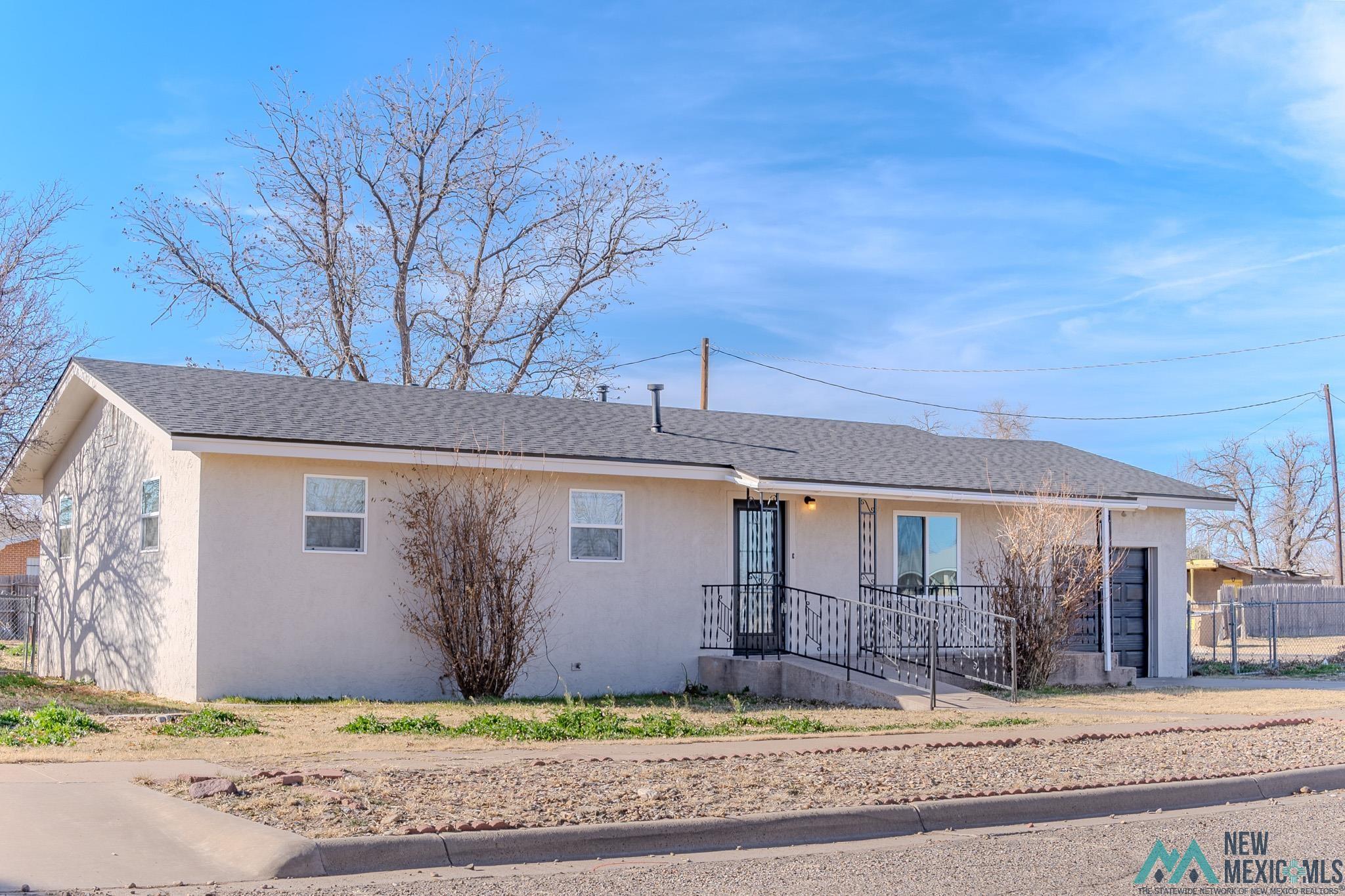 213 N Houston Avenue, Portales, Texas image 2