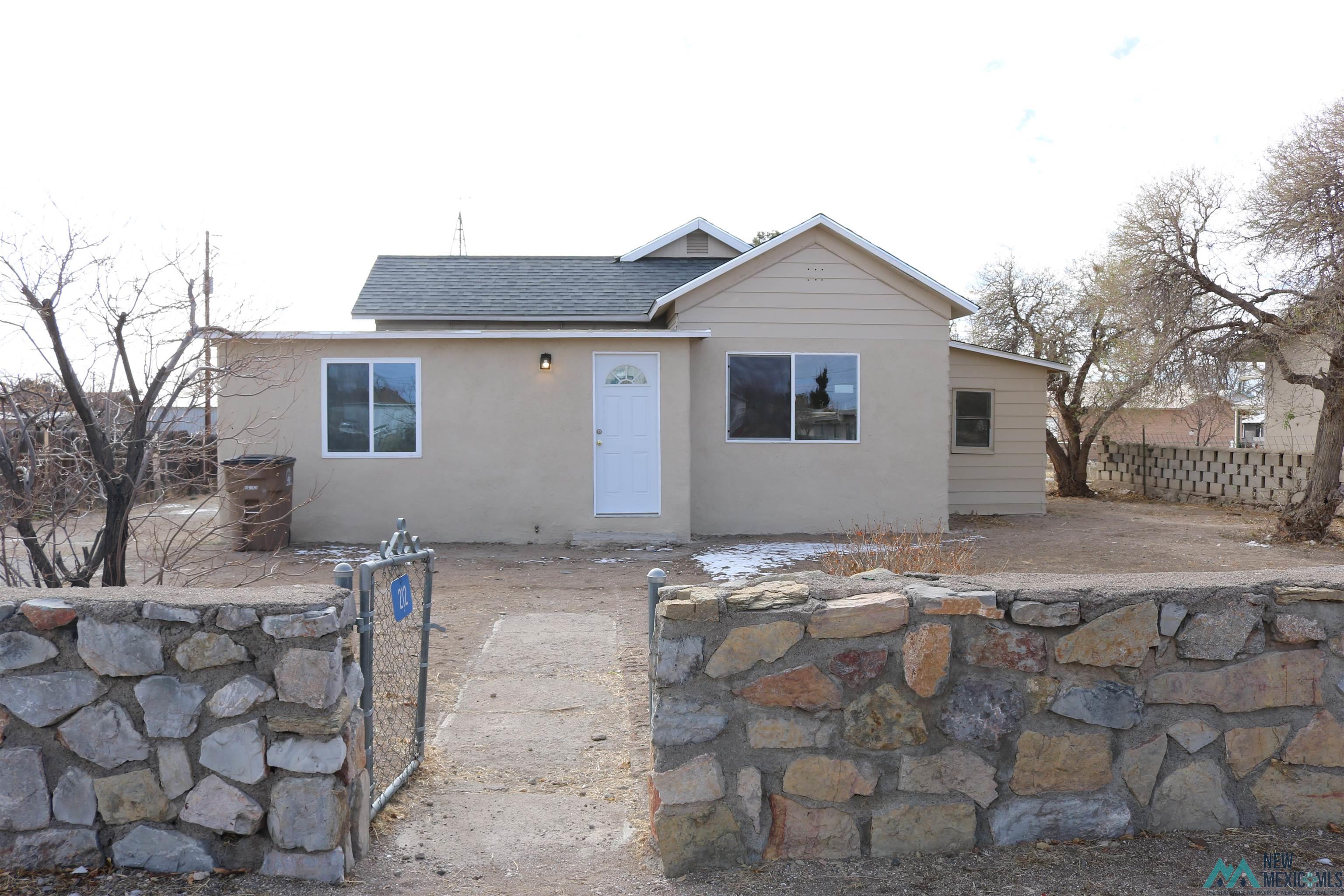 212 Elguea Avenue, Hurley, New Mexico image 1