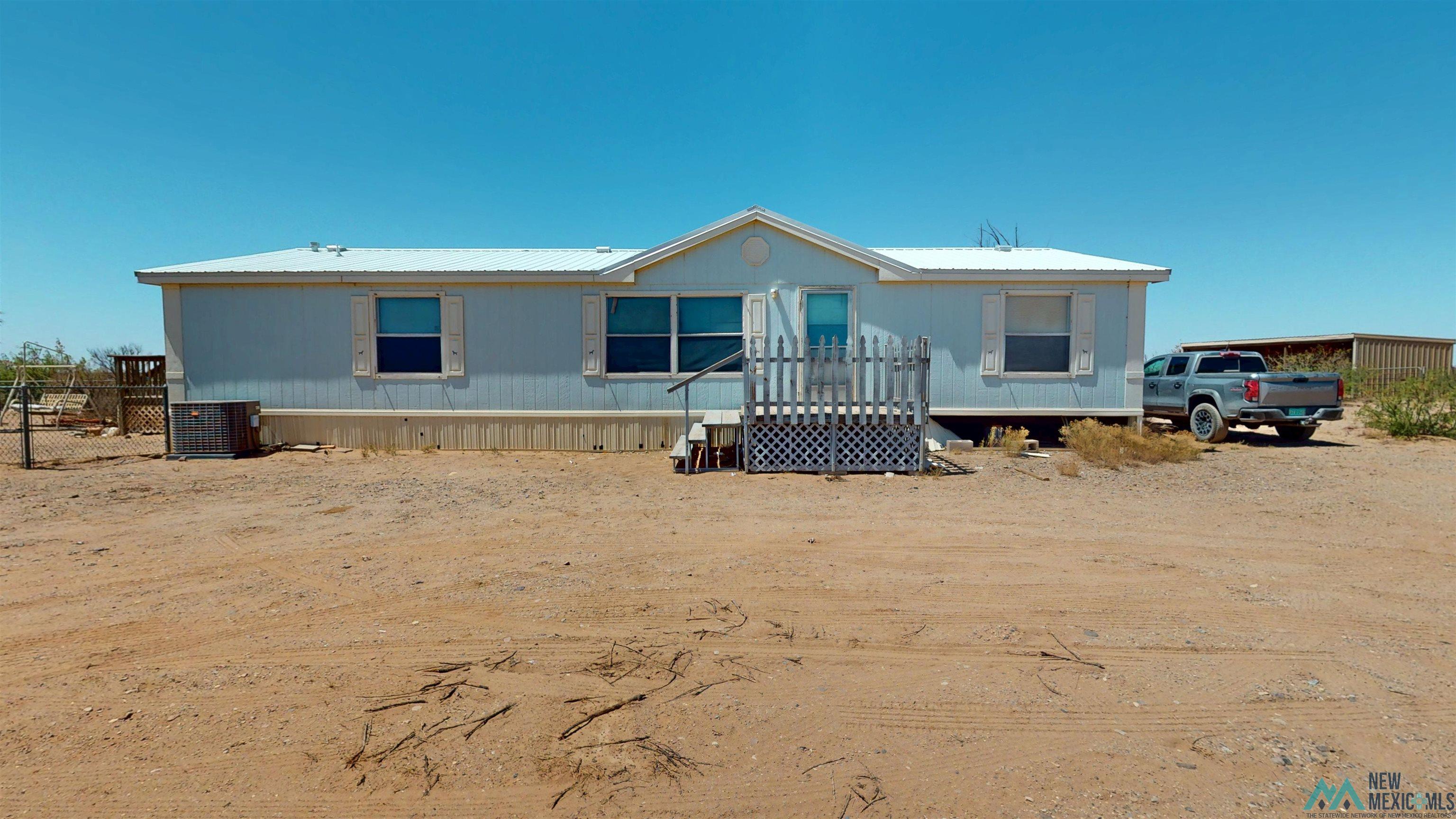 4206 Mill Rd Nw Rd, Deming, Texas image 1