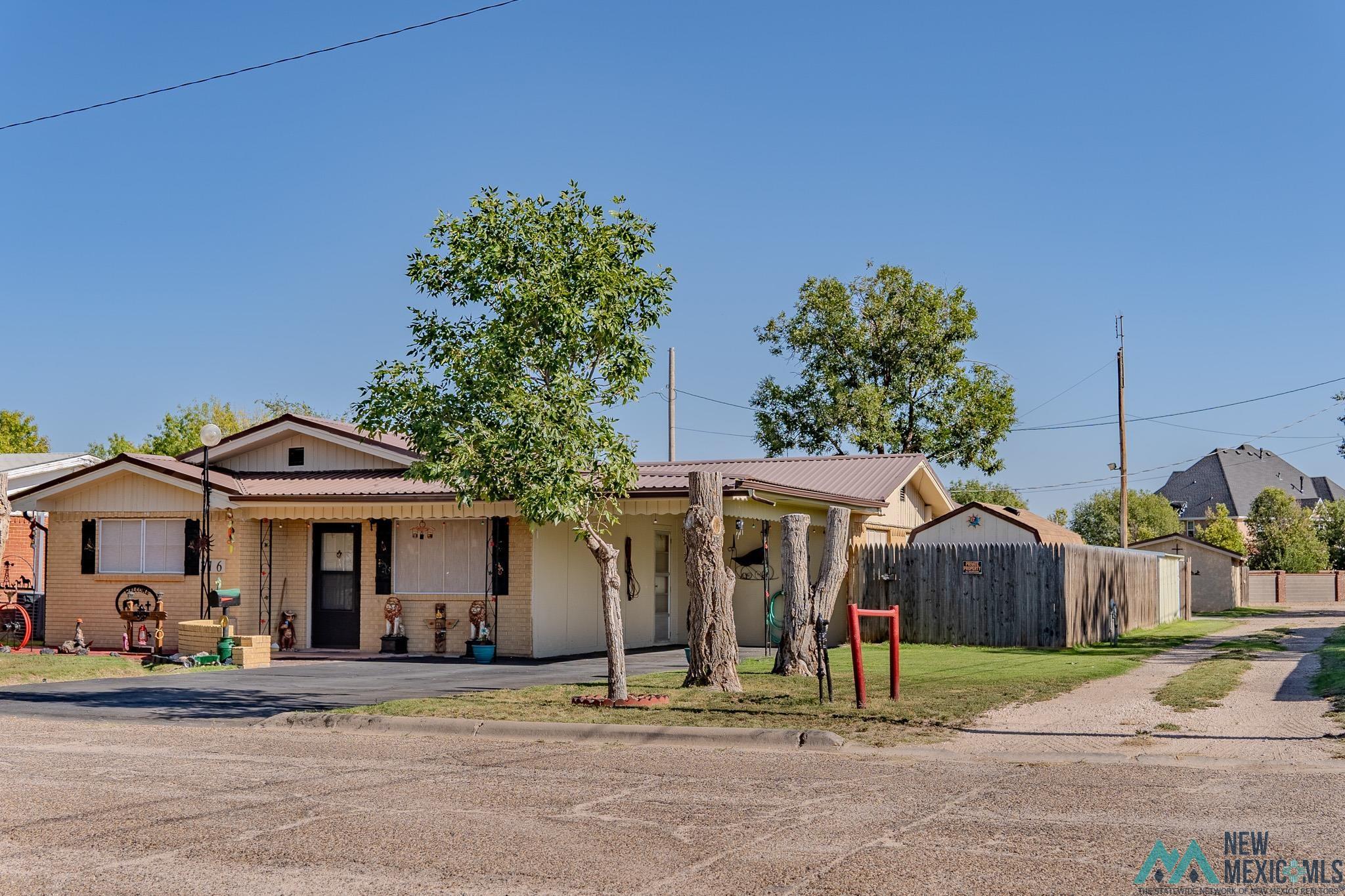 316 E 11th Street, Portales, Texas image 2