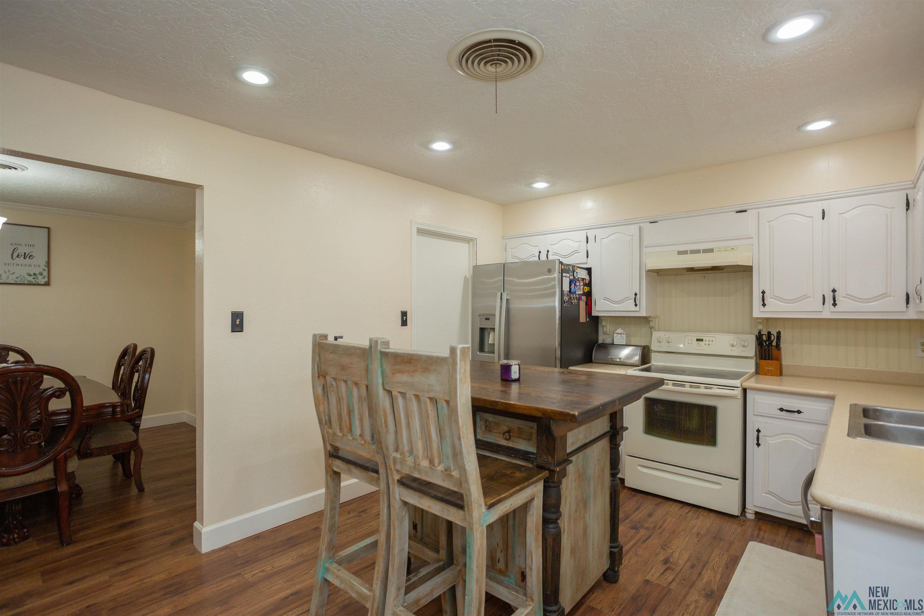 703 Canoncito Drive, Roswell, Texas image 14