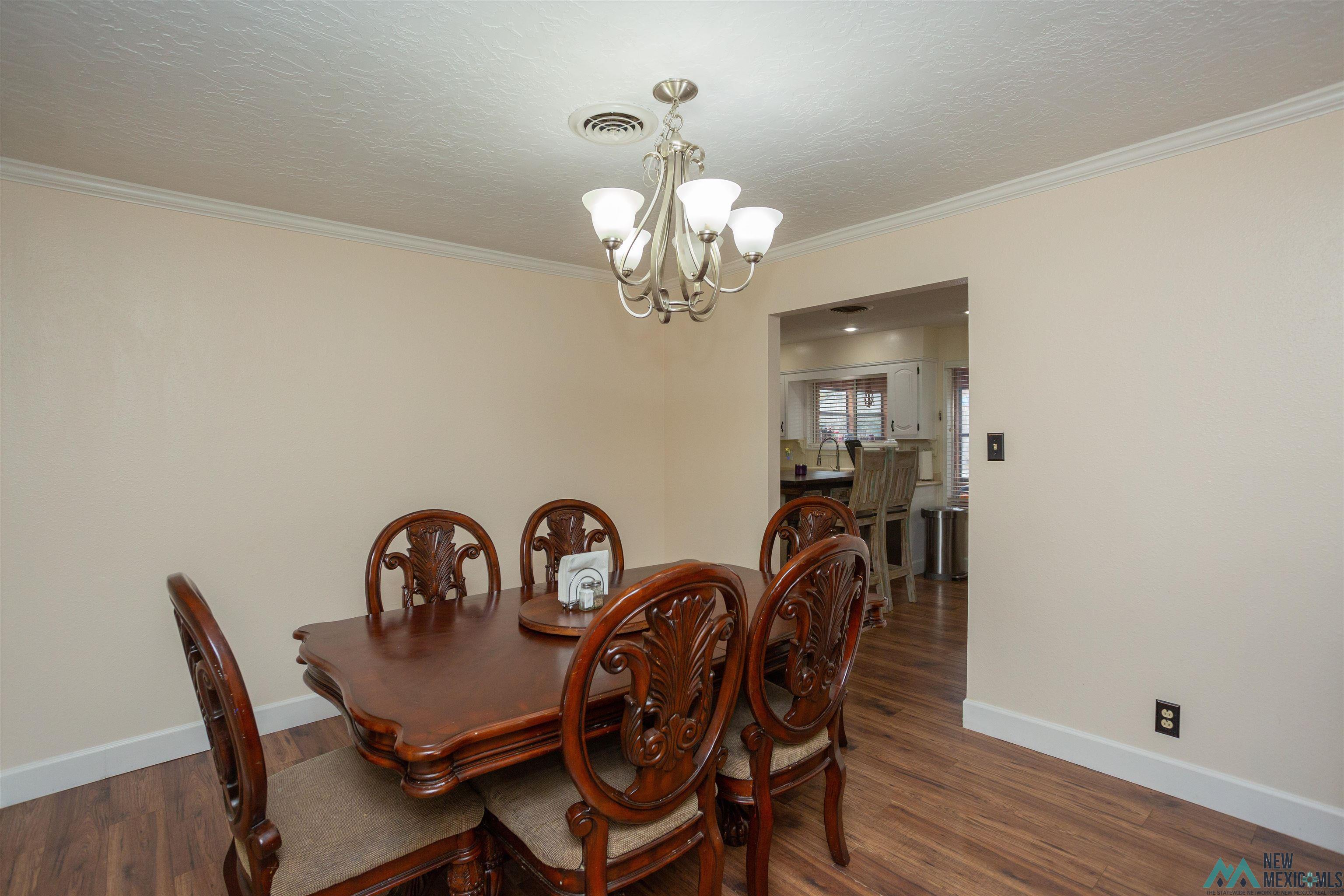 703 Canoncito Drive, Roswell, Texas image 10