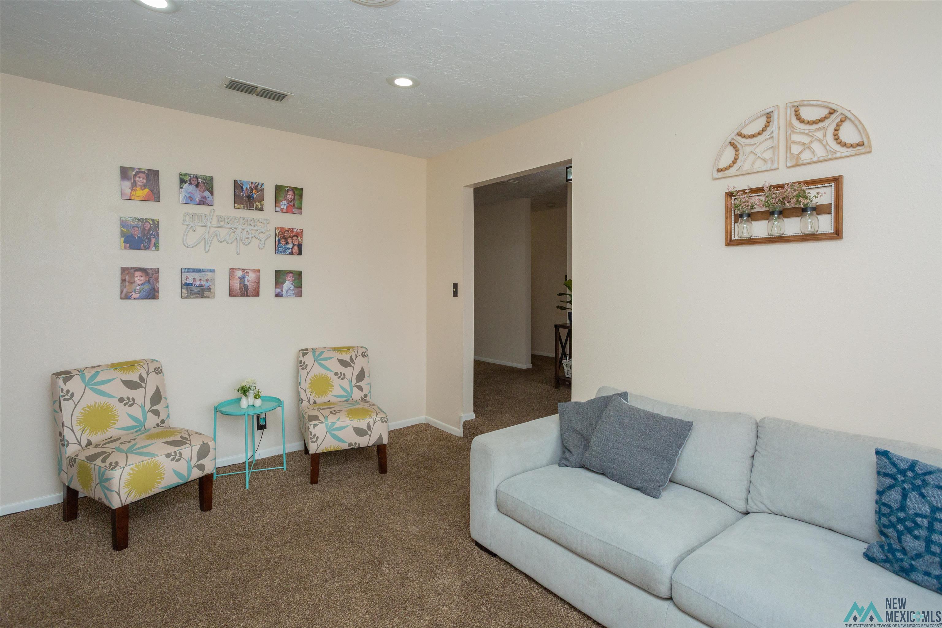 703 Canoncito Drive, Roswell, Texas image 5