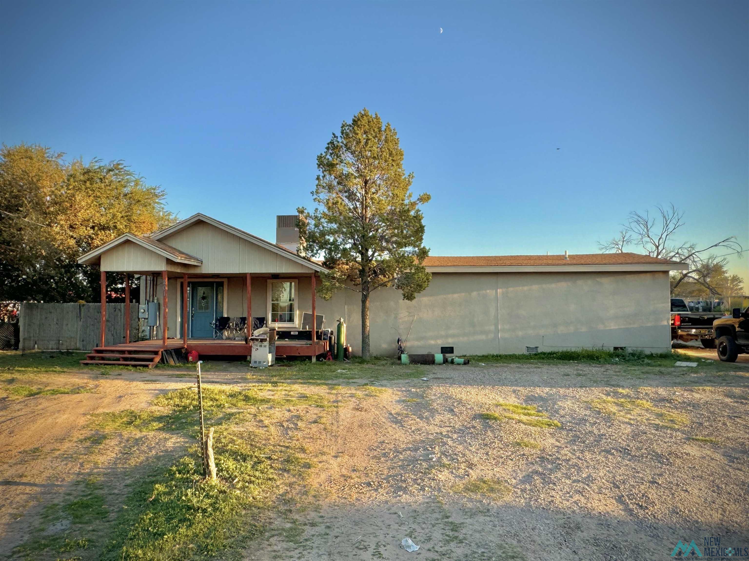 201 Apache Drive, Hobbs, Texas image 2