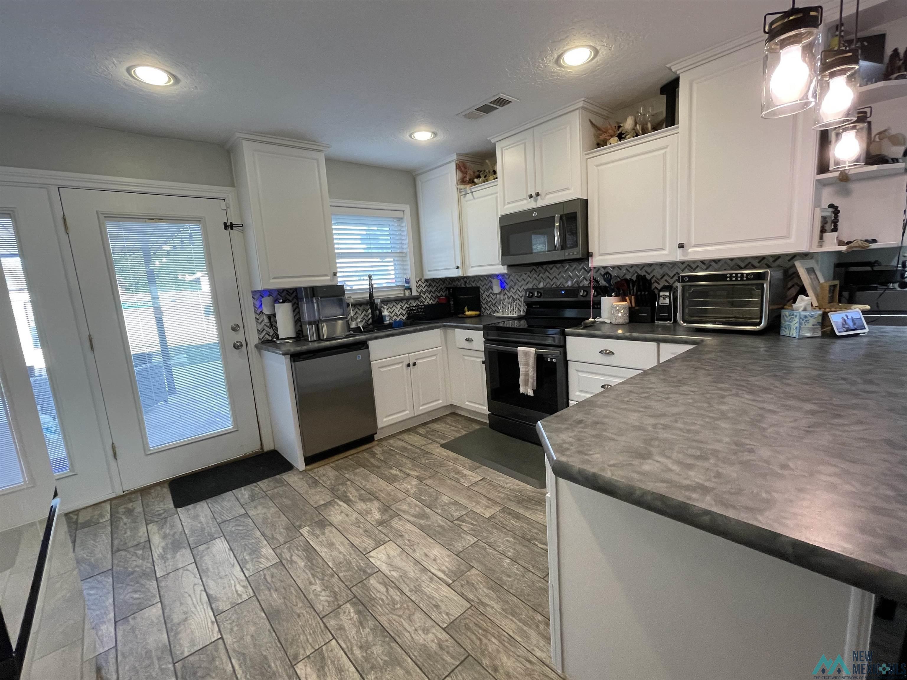 2508 N Charlcia Boulevard, Hobbs, Texas image 9