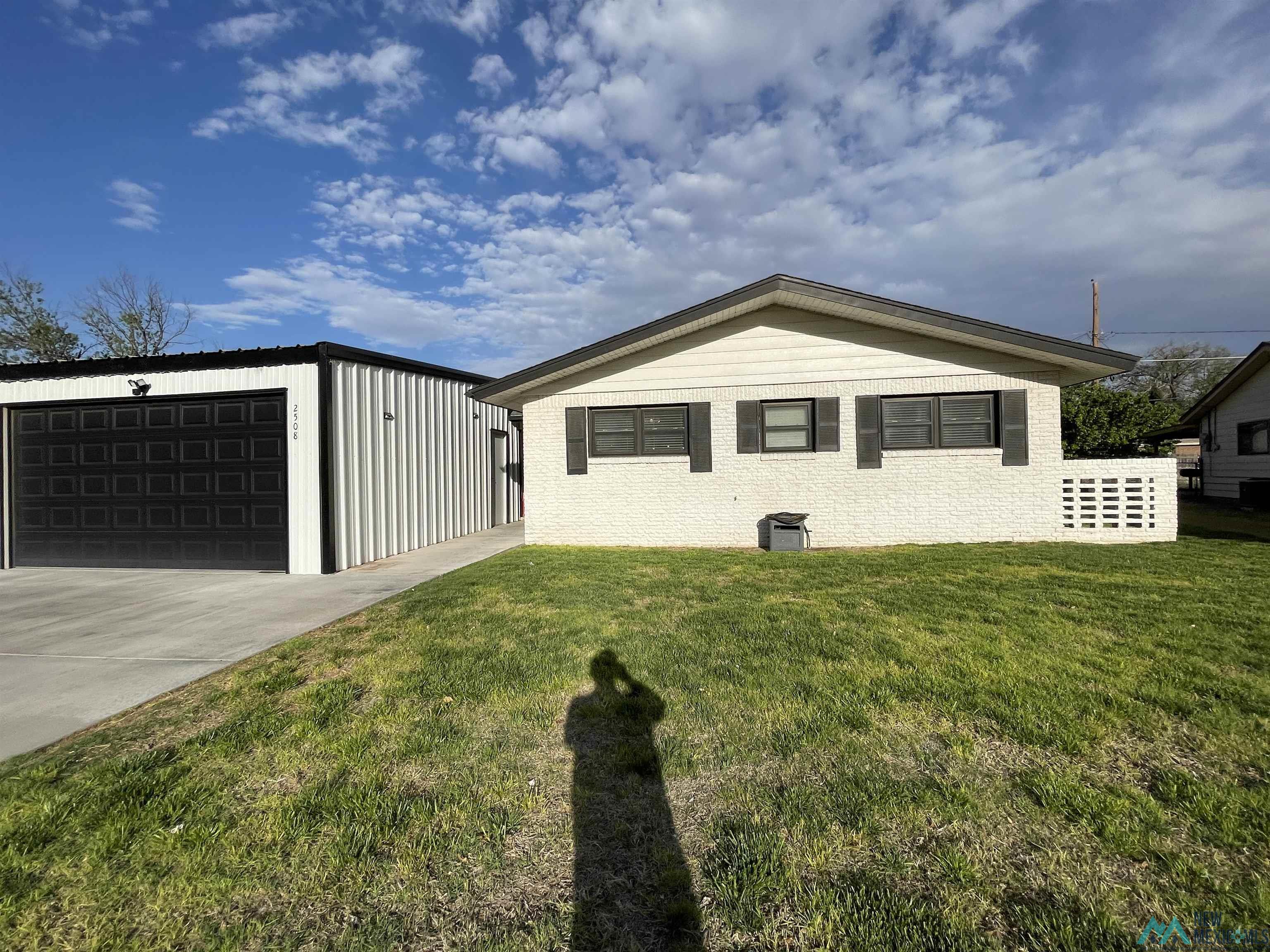 2508 N Charlcia Boulevard, Hobbs, Texas image 1