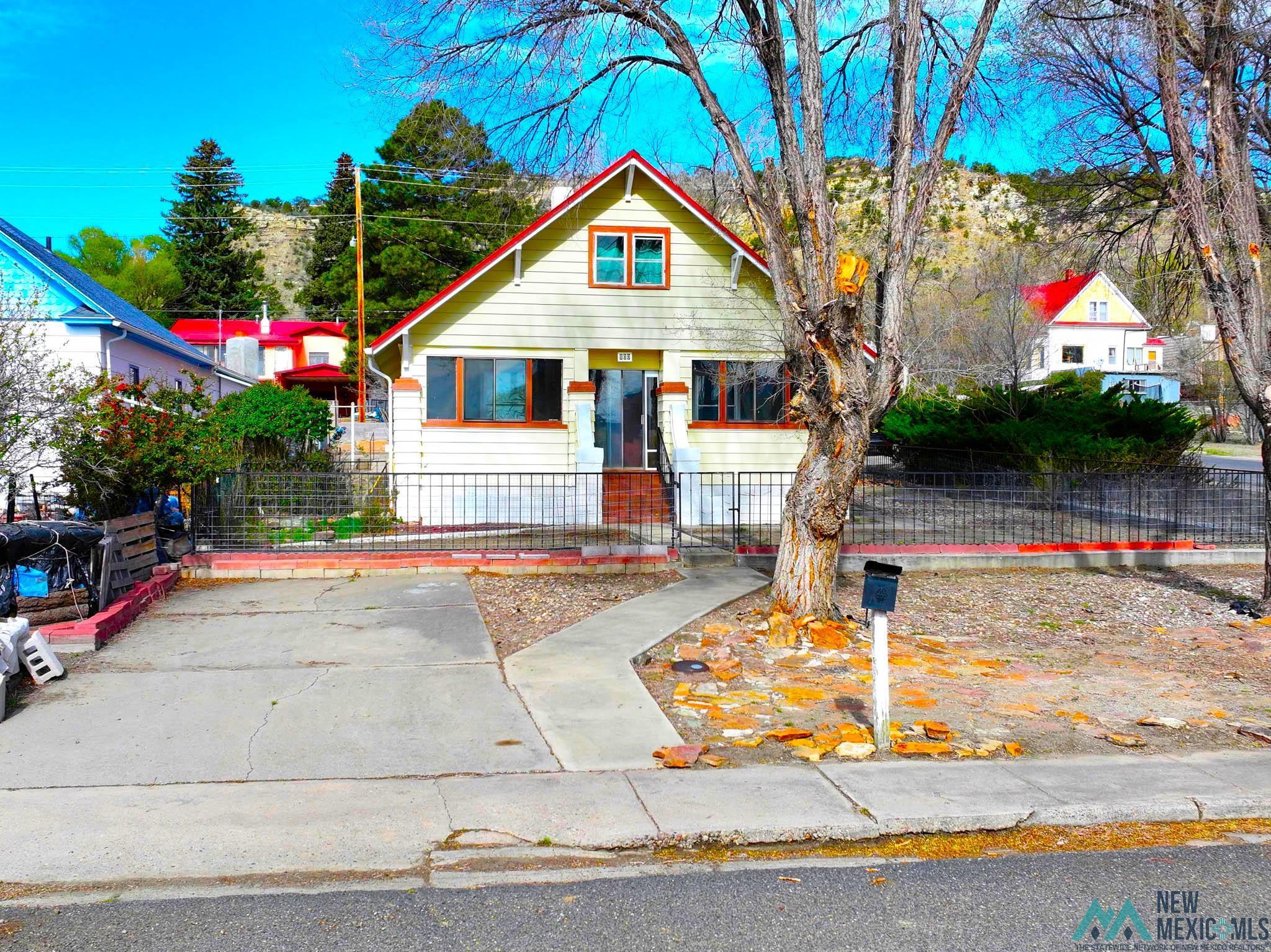 800 S 5th Street, Raton, Texas image 1