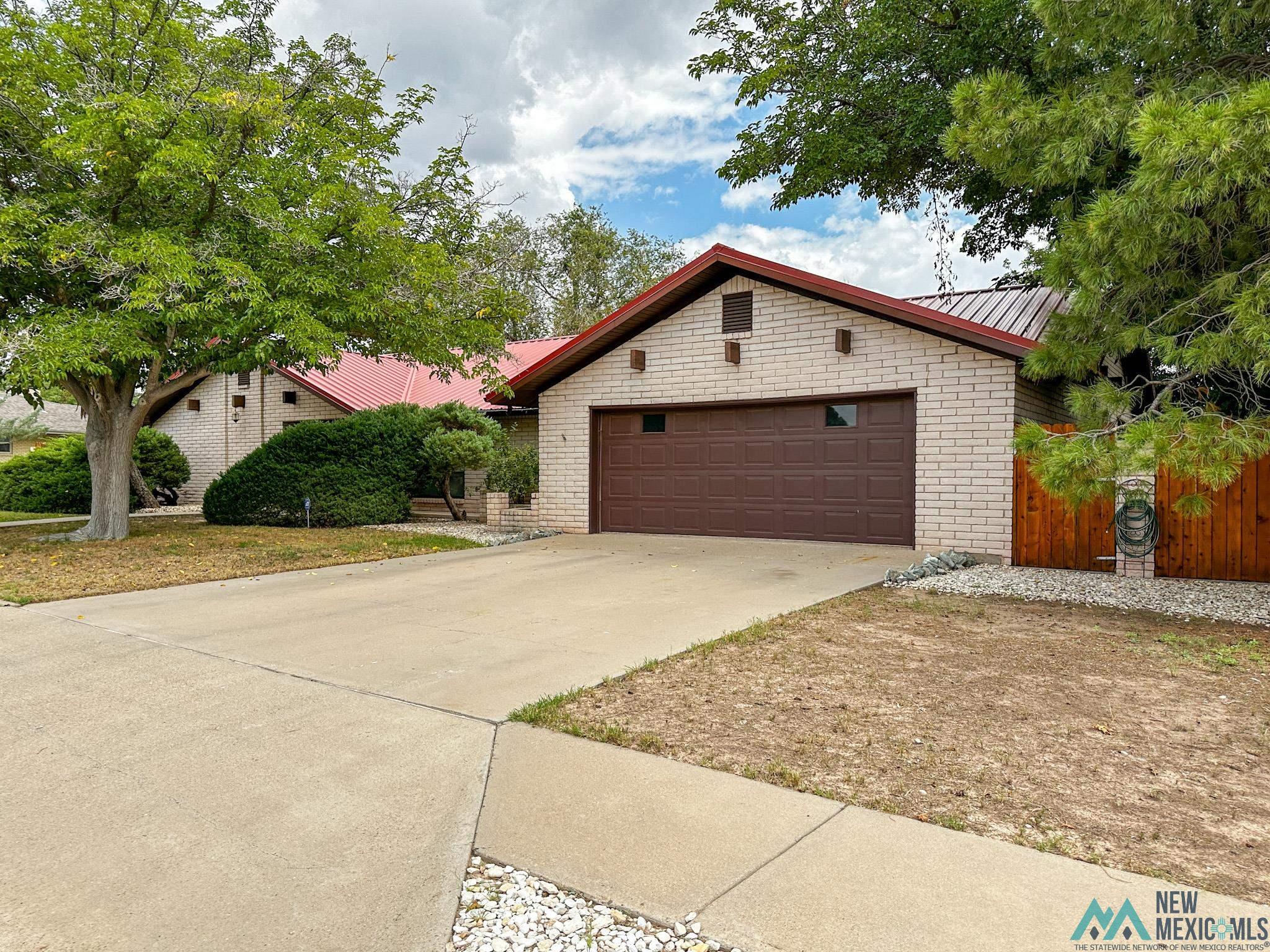 701 Cobean Drive, Roswell, Texas image 3