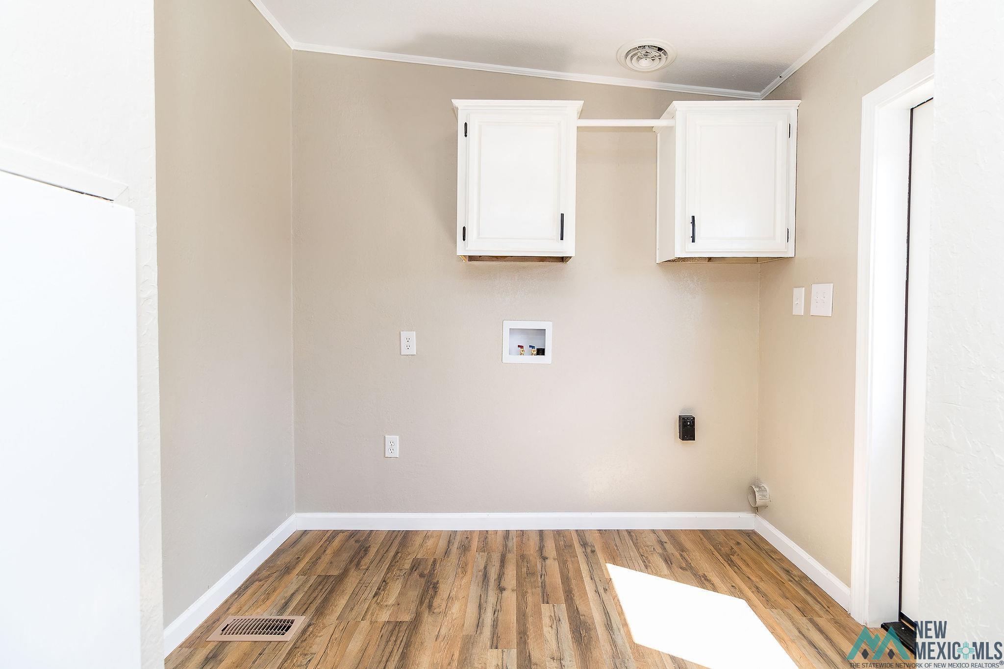 Broadview, New Mexico 88120, United States, 4 Bedrooms Bedrooms, ,3 BathroomsBathrooms,Residential,Active,43678