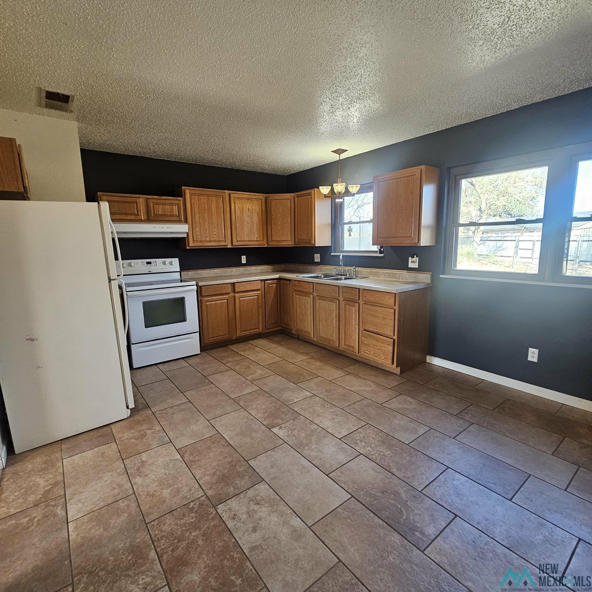 Clovis, New Mexico 88101, United States, 3 Bedrooms Bedrooms, ,1 BathroomBathrooms,Residential,Active,254852