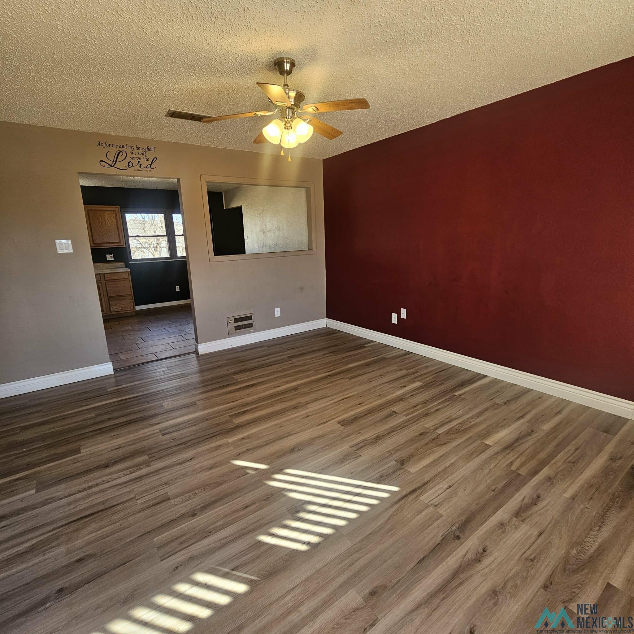 Clovis, New Mexico 88101, United States, 3 Bedrooms Bedrooms, ,1 BathroomBathrooms,Residential,Active,254852
