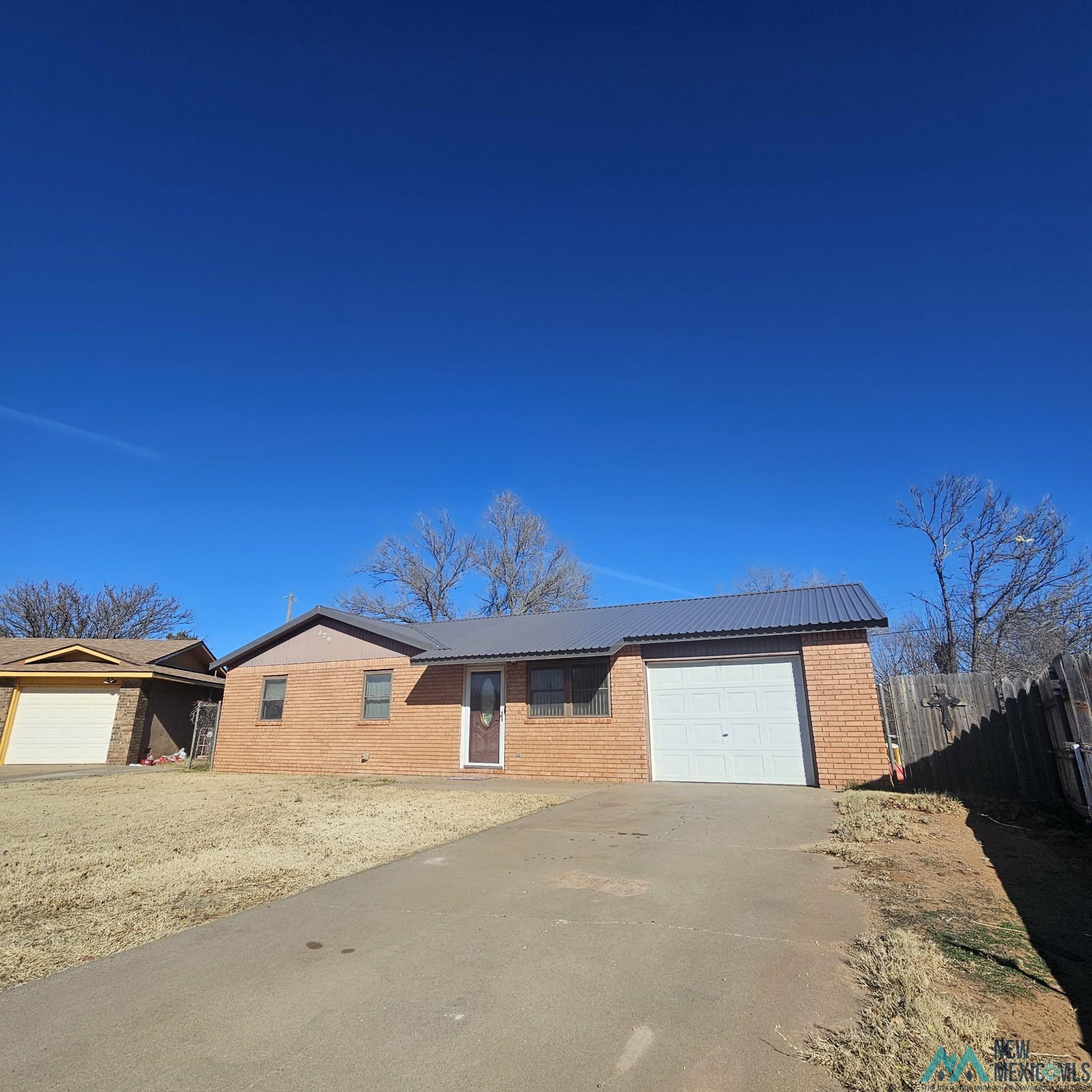 Clovis, New Mexico 88101, United States, 3 Bedrooms Bedrooms, ,1 BathroomBathrooms,Residential,Active,254852