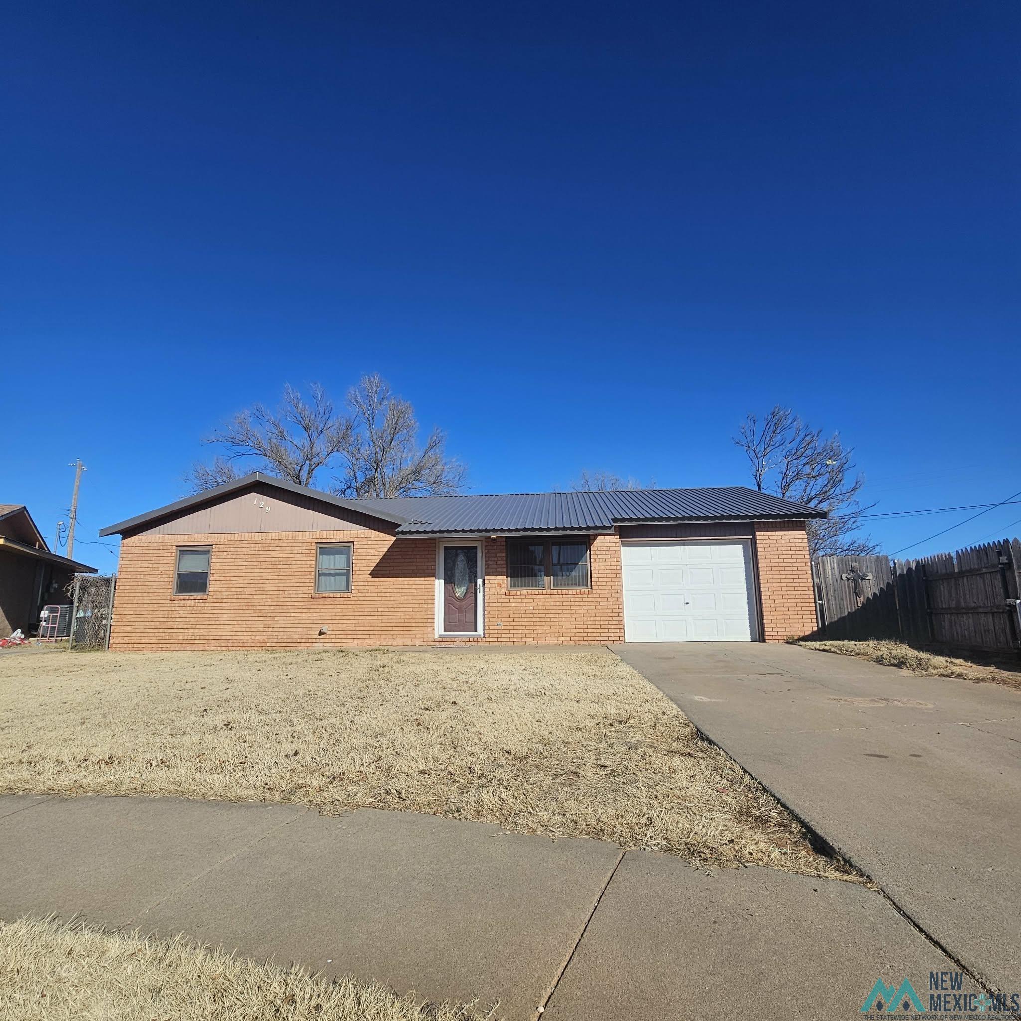 Clovis, New Mexico 88101, United States, 3 Bedrooms Bedrooms, ,1 BathroomBathrooms,Residential,Active,254852