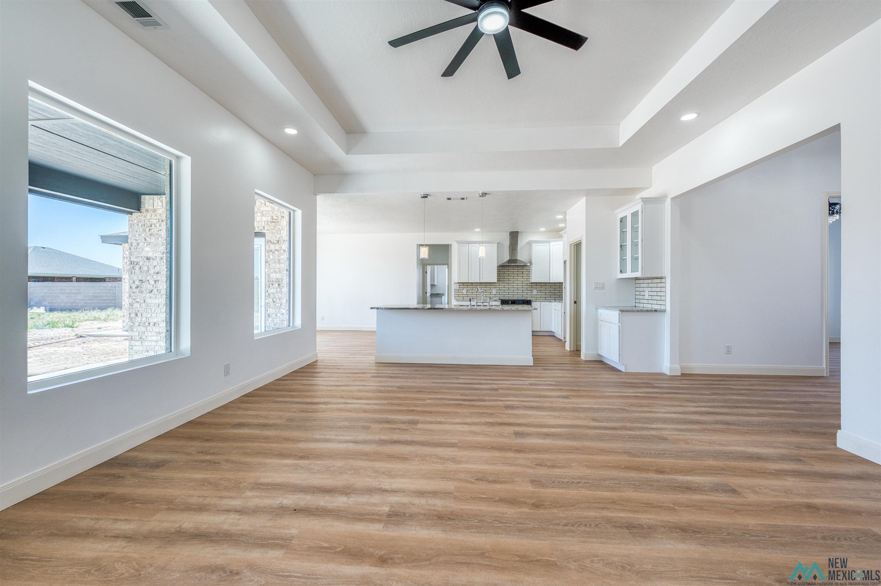 1101 N Eisenhower Road, Roswell, Texas image 14