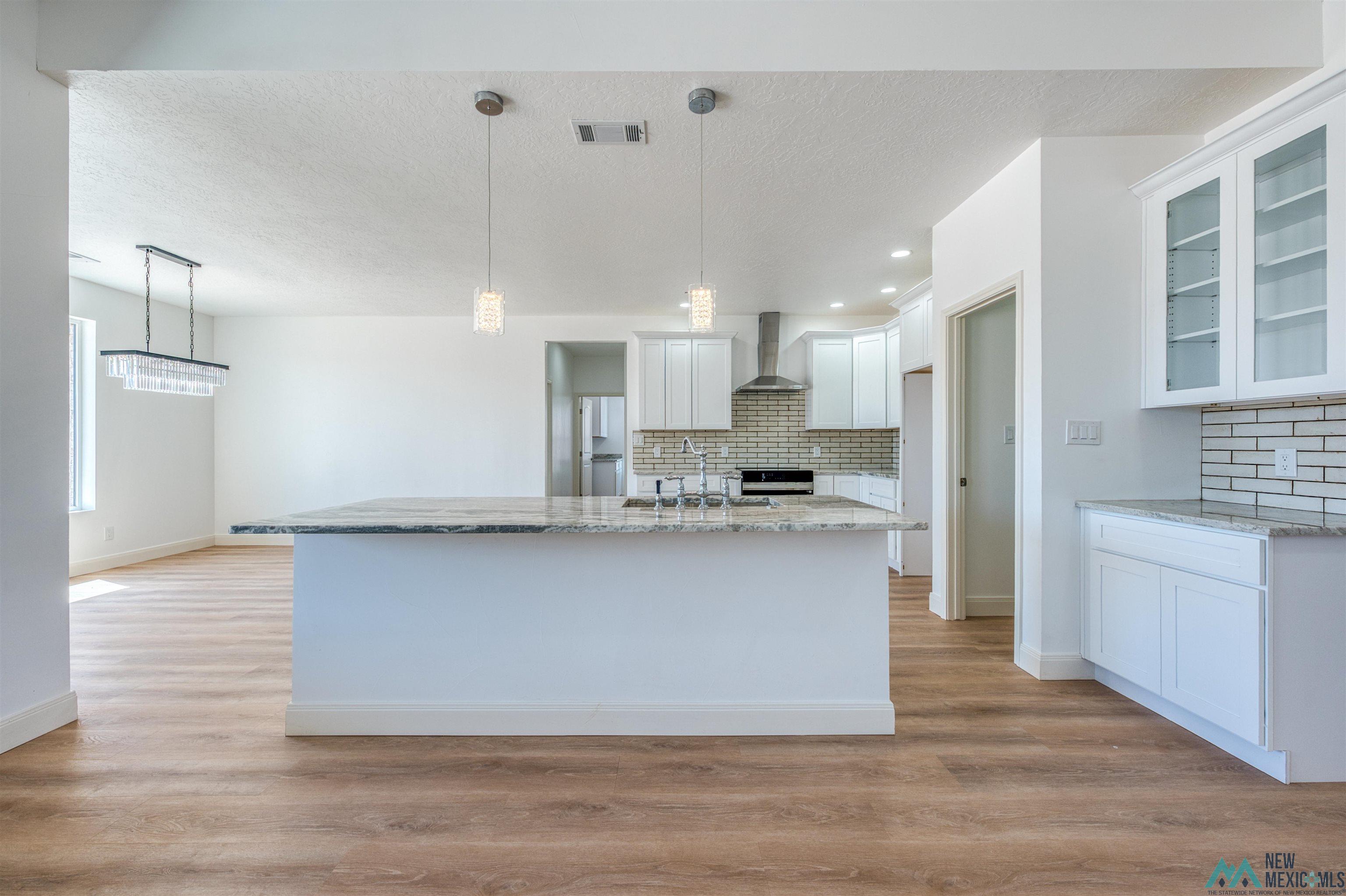 1101 N Eisenhower Road, Roswell, Texas image 19