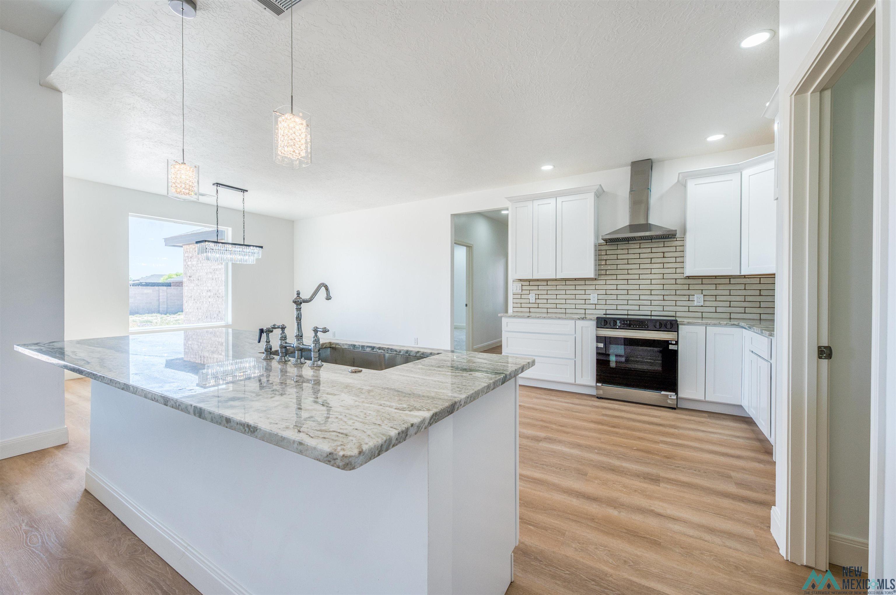 1101 N Eisenhower Road, Roswell, Texas image 20