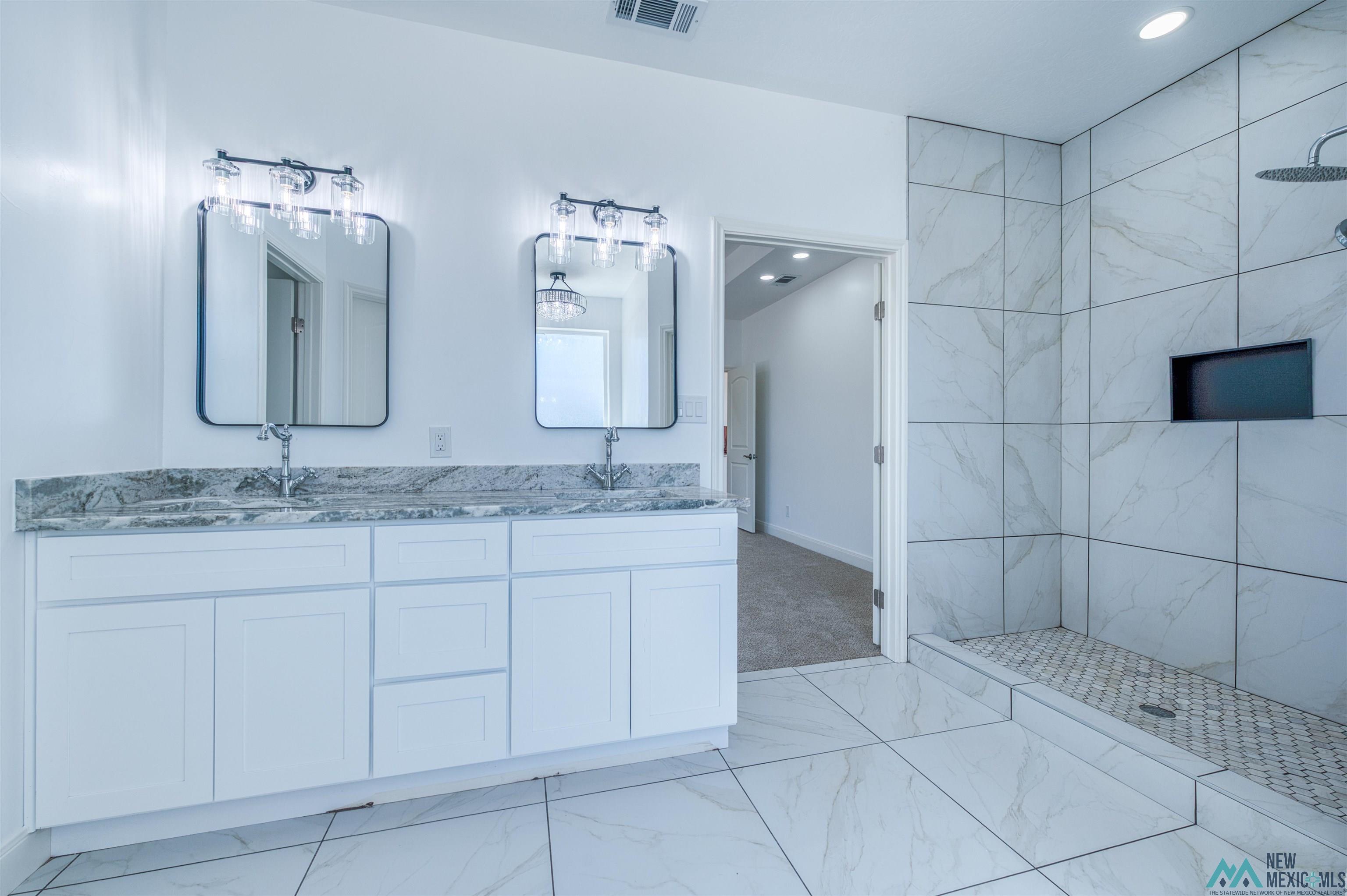 1101 N Eisenhower Road, Roswell, Texas image 46