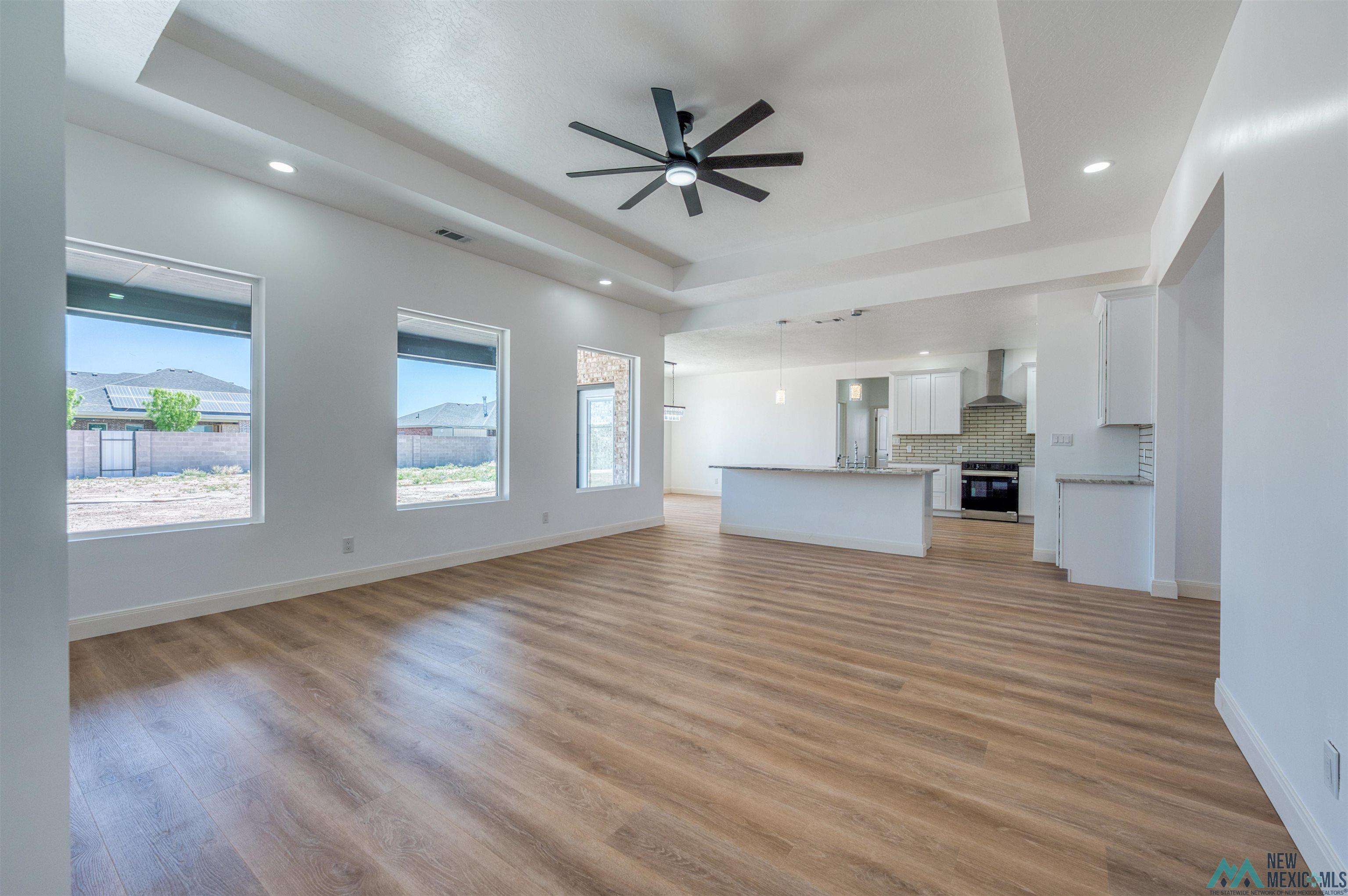 1101 N Eisenhower Road, Roswell, Texas image 12