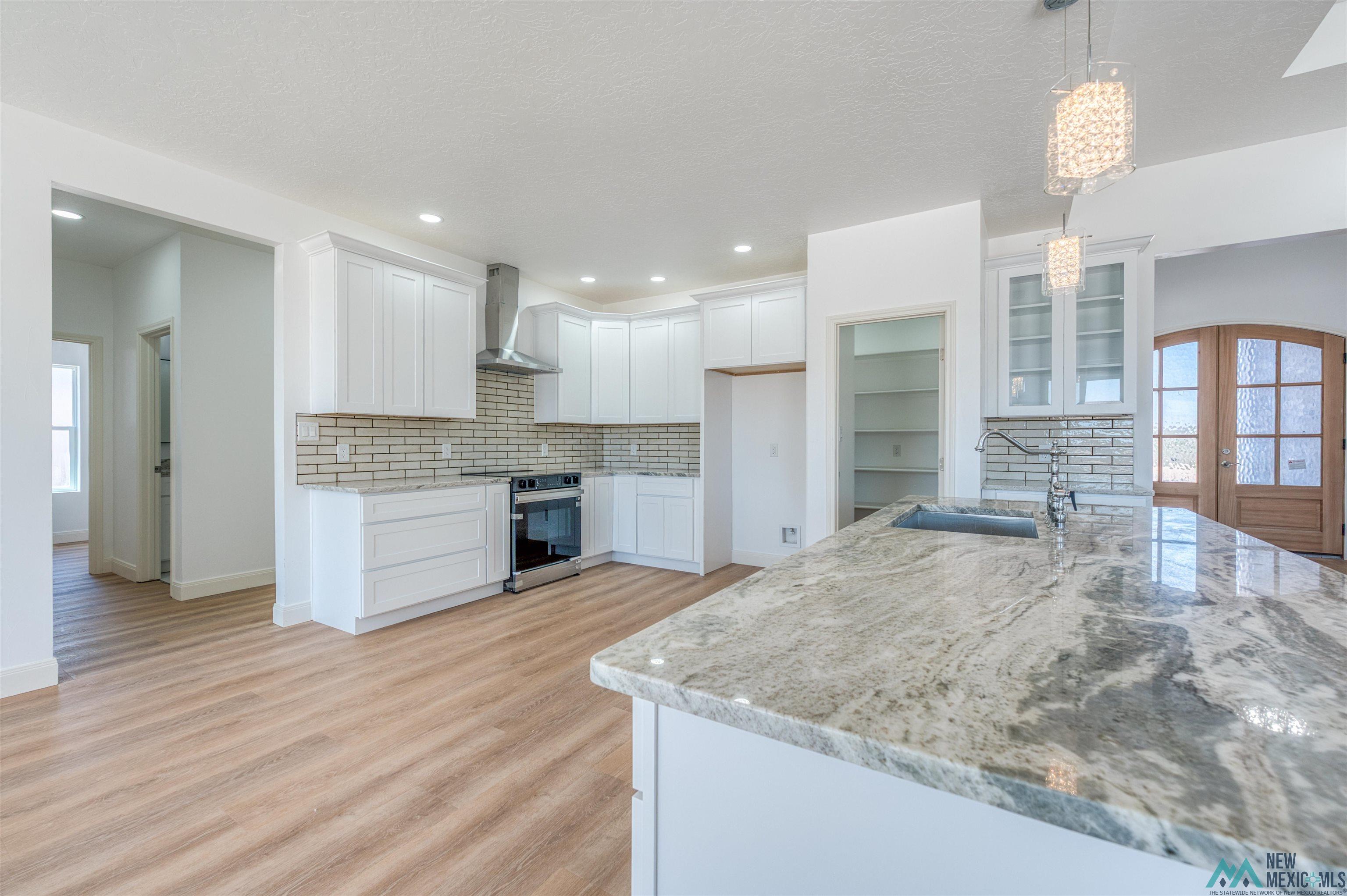 1101 N Eisenhower Road, Roswell, Texas image 17