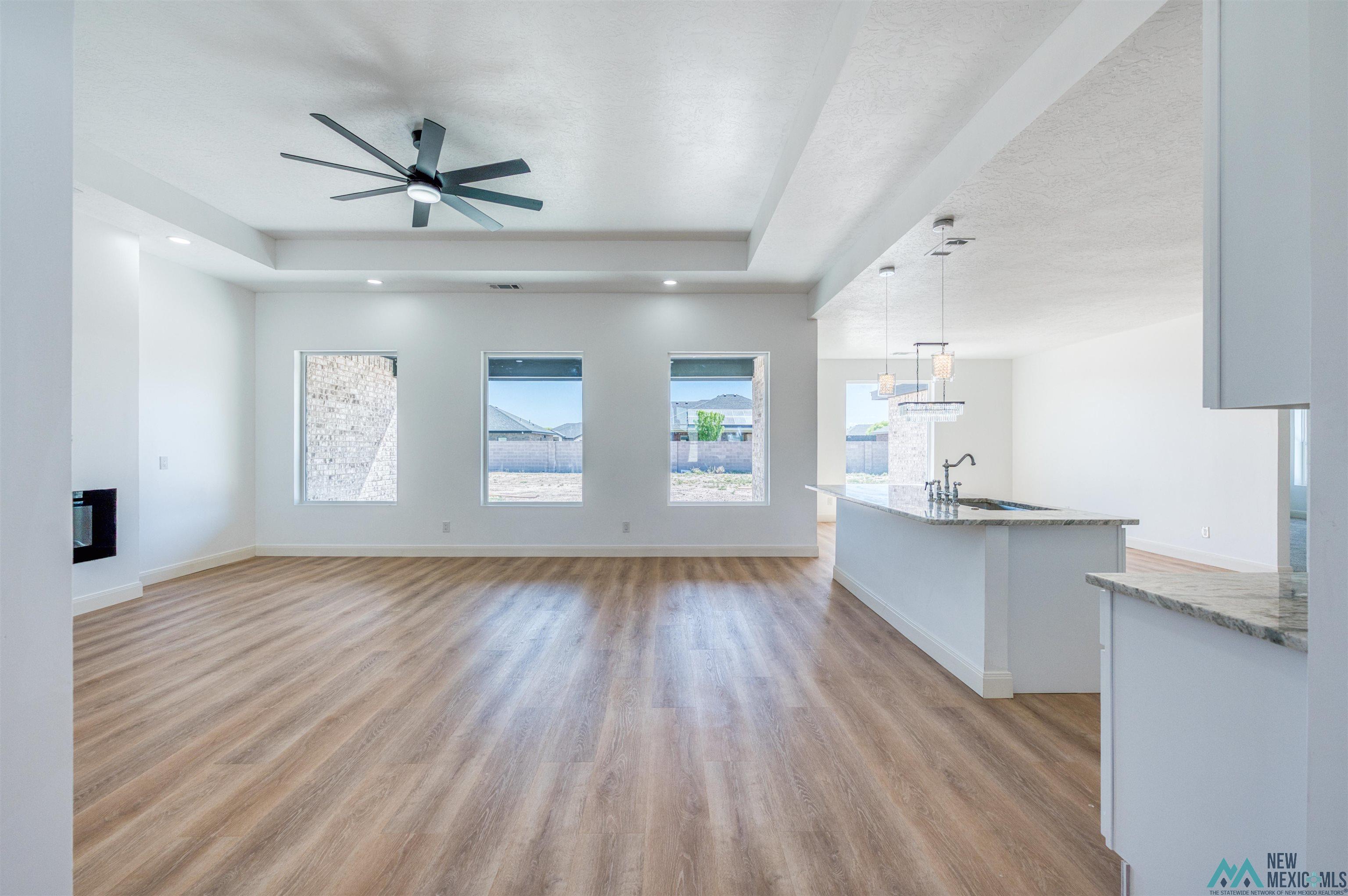 1101 N Eisenhower Road, Roswell, Texas image 9