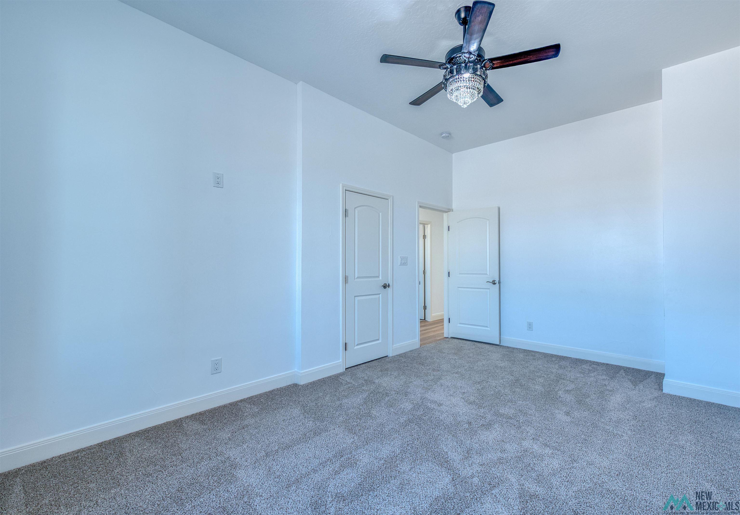 1101 N Eisenhower Road, Roswell, Texas image 49