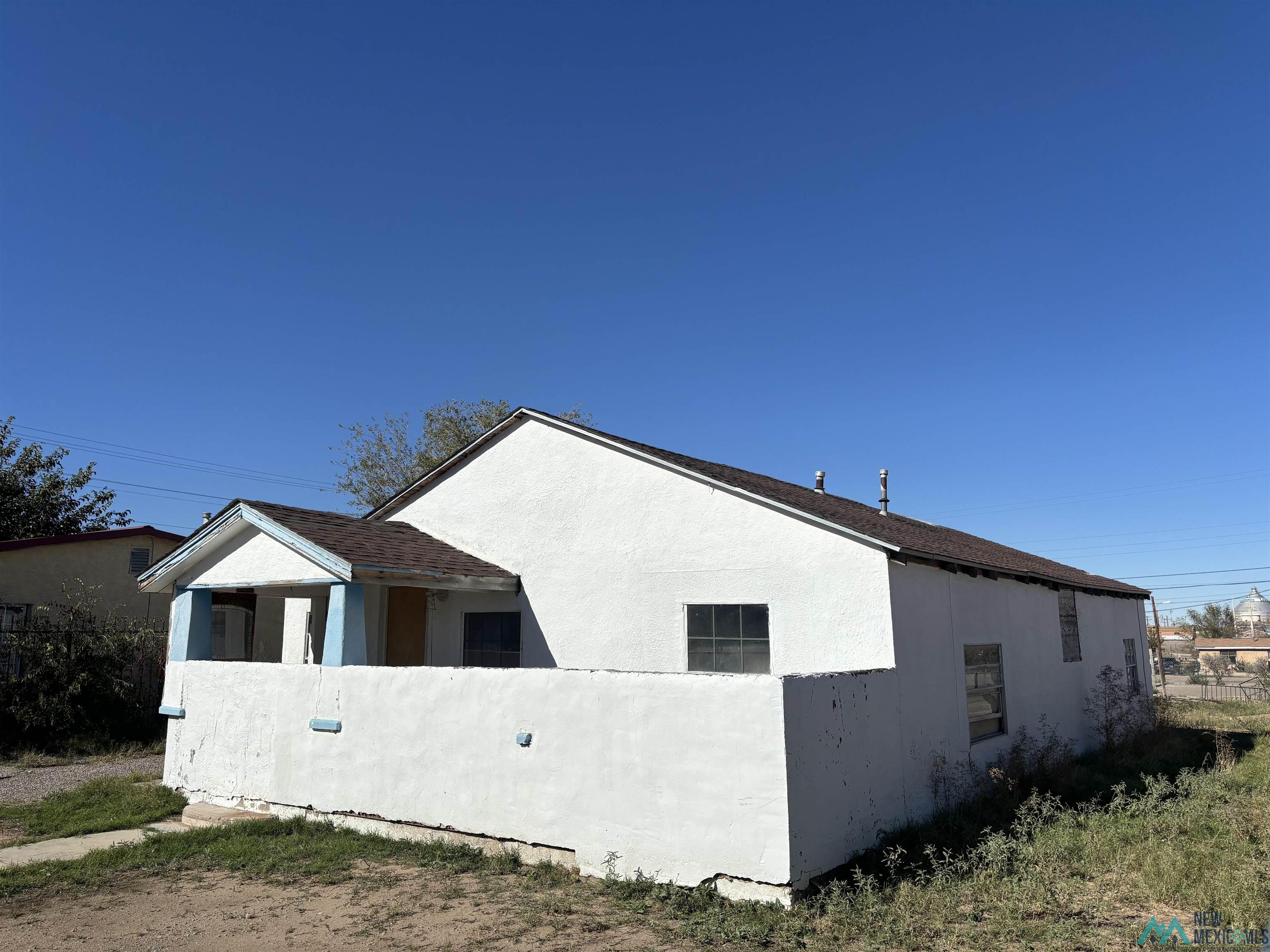 303 E Albuquerque Street, Roswell, Texas image 1