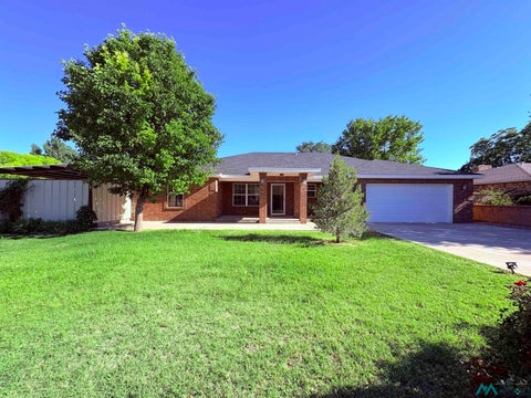 Homes For Sale - 2007 W Beech Street<br/> Portales, NM 88130