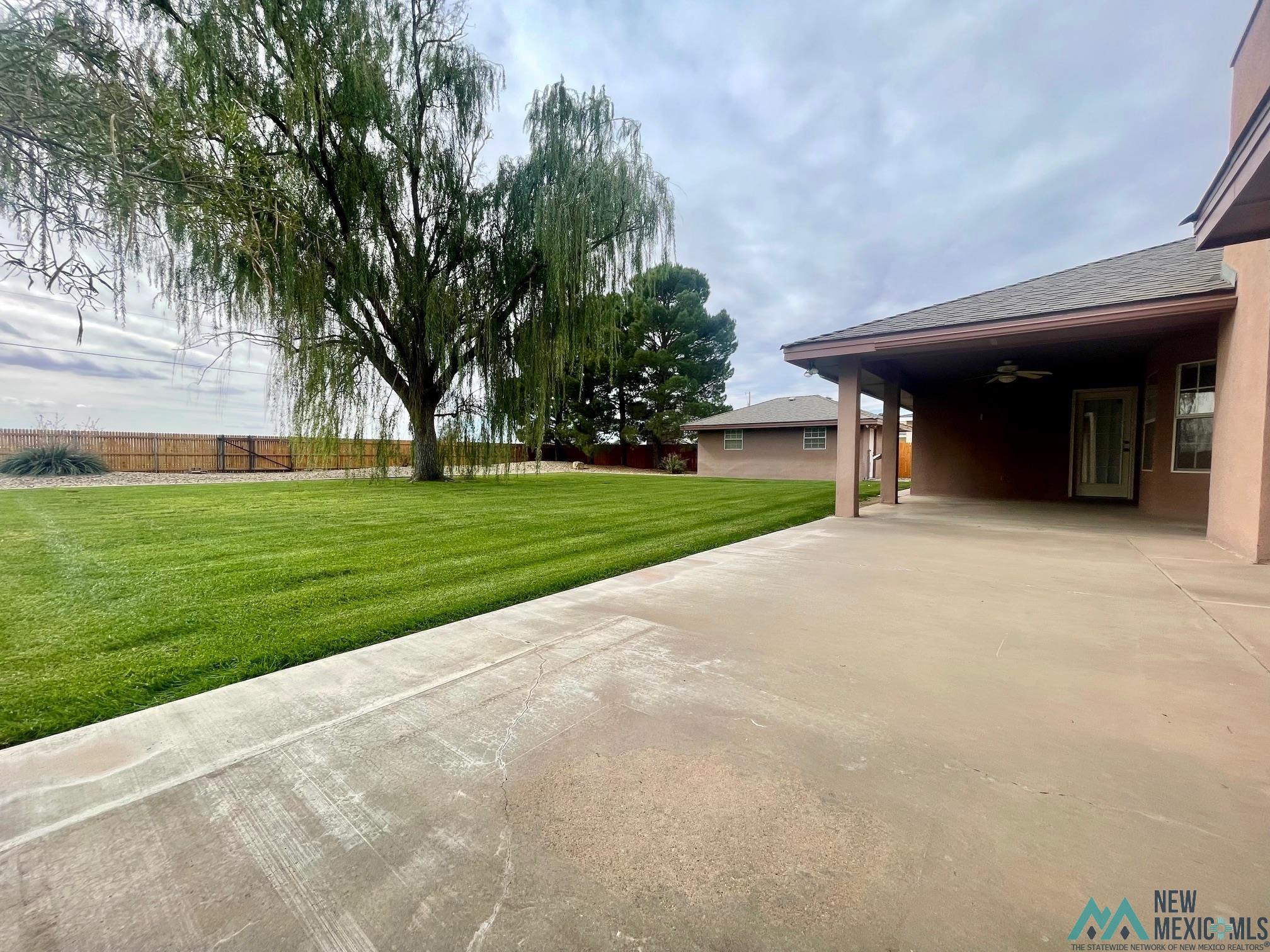 11 El Arco Iris, Roswell, New Mexico image 16