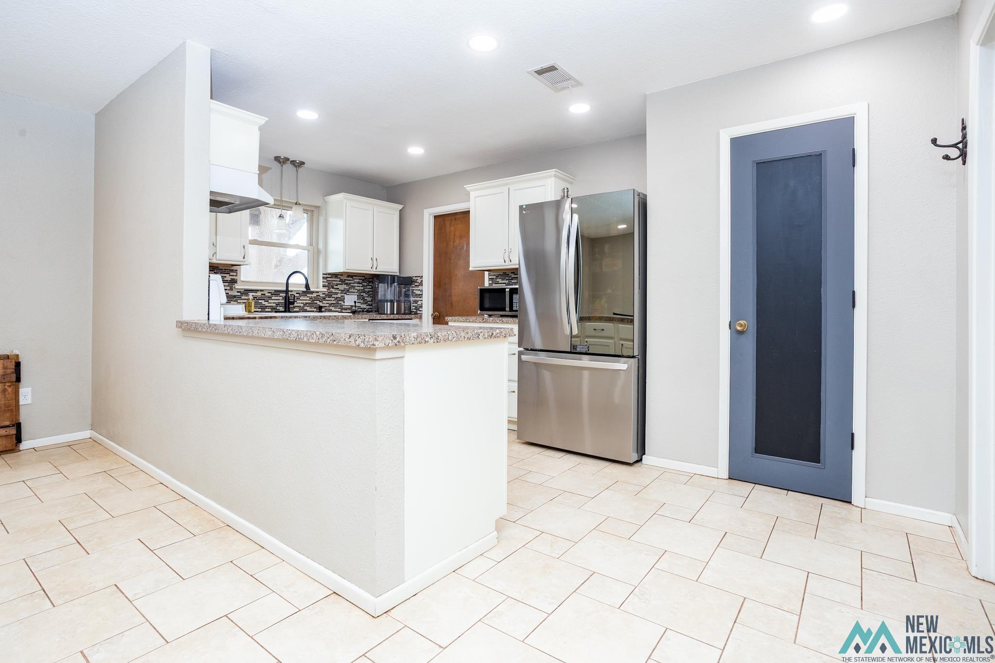 Clovis, New Mexico 88101, United States, 3 Bedrooms Bedrooms, ,2 BathroomsBathrooms,Residential,Active,89946