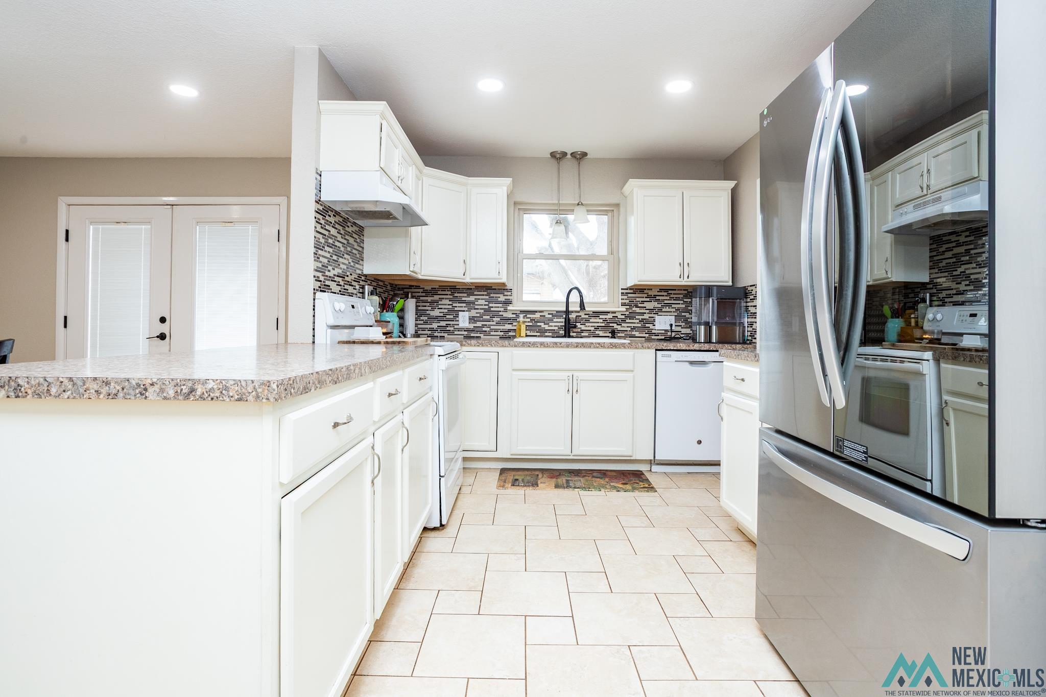 Clovis, New Mexico 88101, United States, 3 Bedrooms Bedrooms, ,2 BathroomsBathrooms,Residential,Active,89946