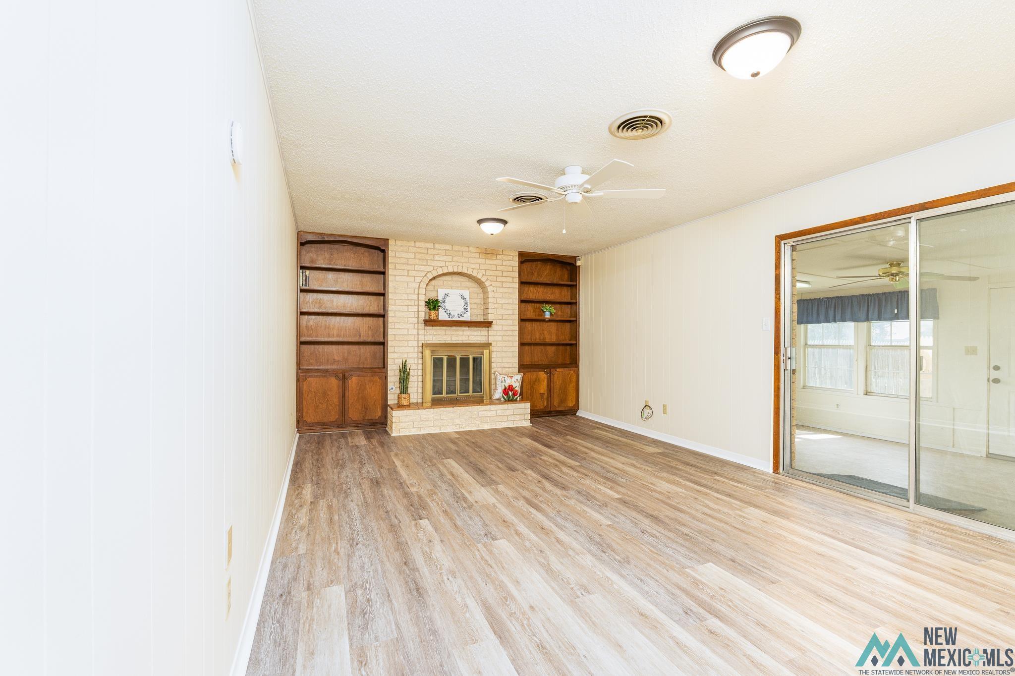 Clovis, New Mexico 88101, United States, 3 Bedrooms Bedrooms, ,2 BathroomsBathrooms,Residential,Active,163402