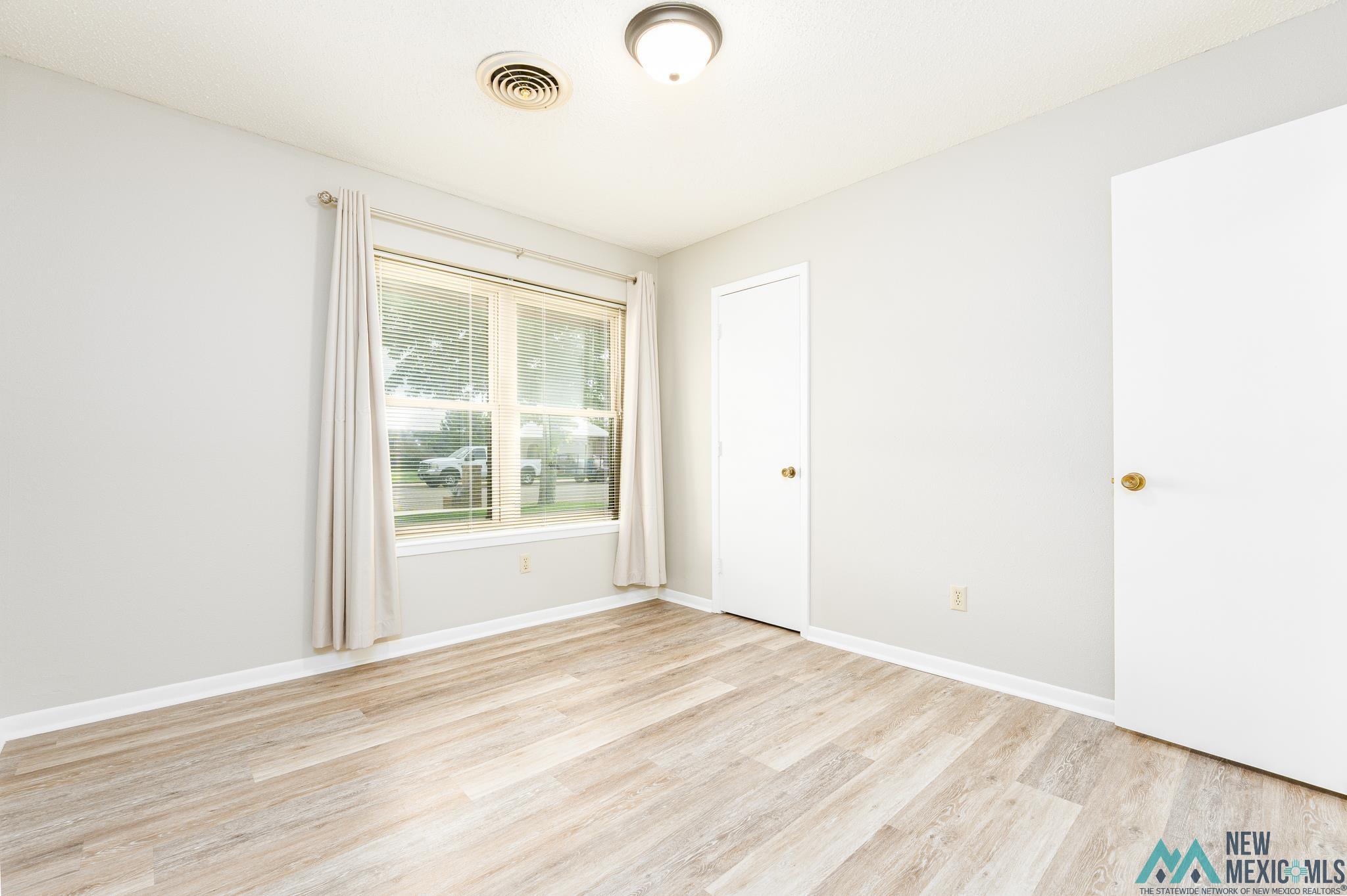 Clovis, New Mexico 88101, United States, 3 Bedrooms Bedrooms, ,2 BathroomsBathrooms,Residential,Active,163402