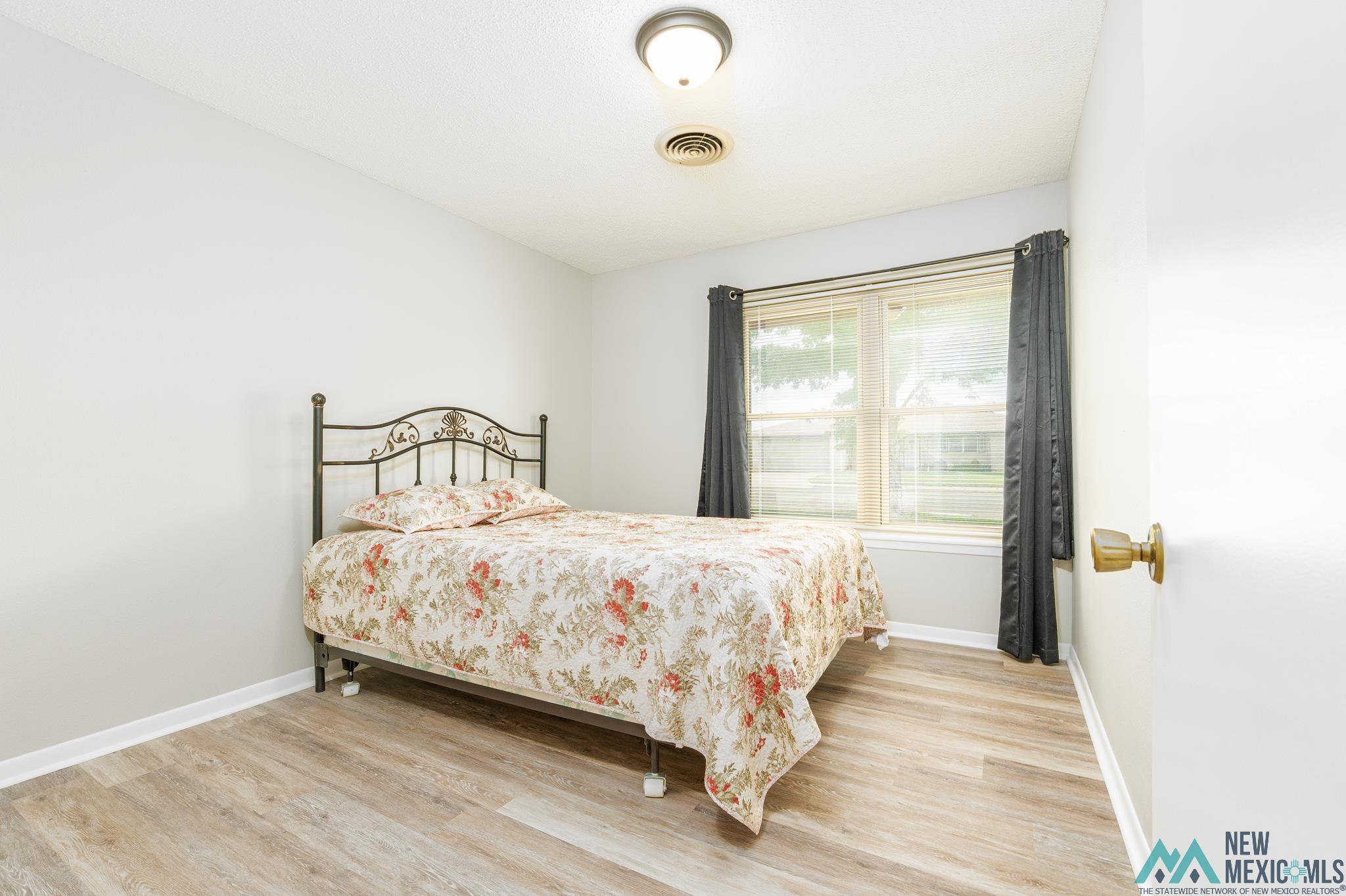 Clovis, New Mexico 88101, United States, 3 Bedrooms Bedrooms, ,2 BathroomsBathrooms,Residential,Active,163402