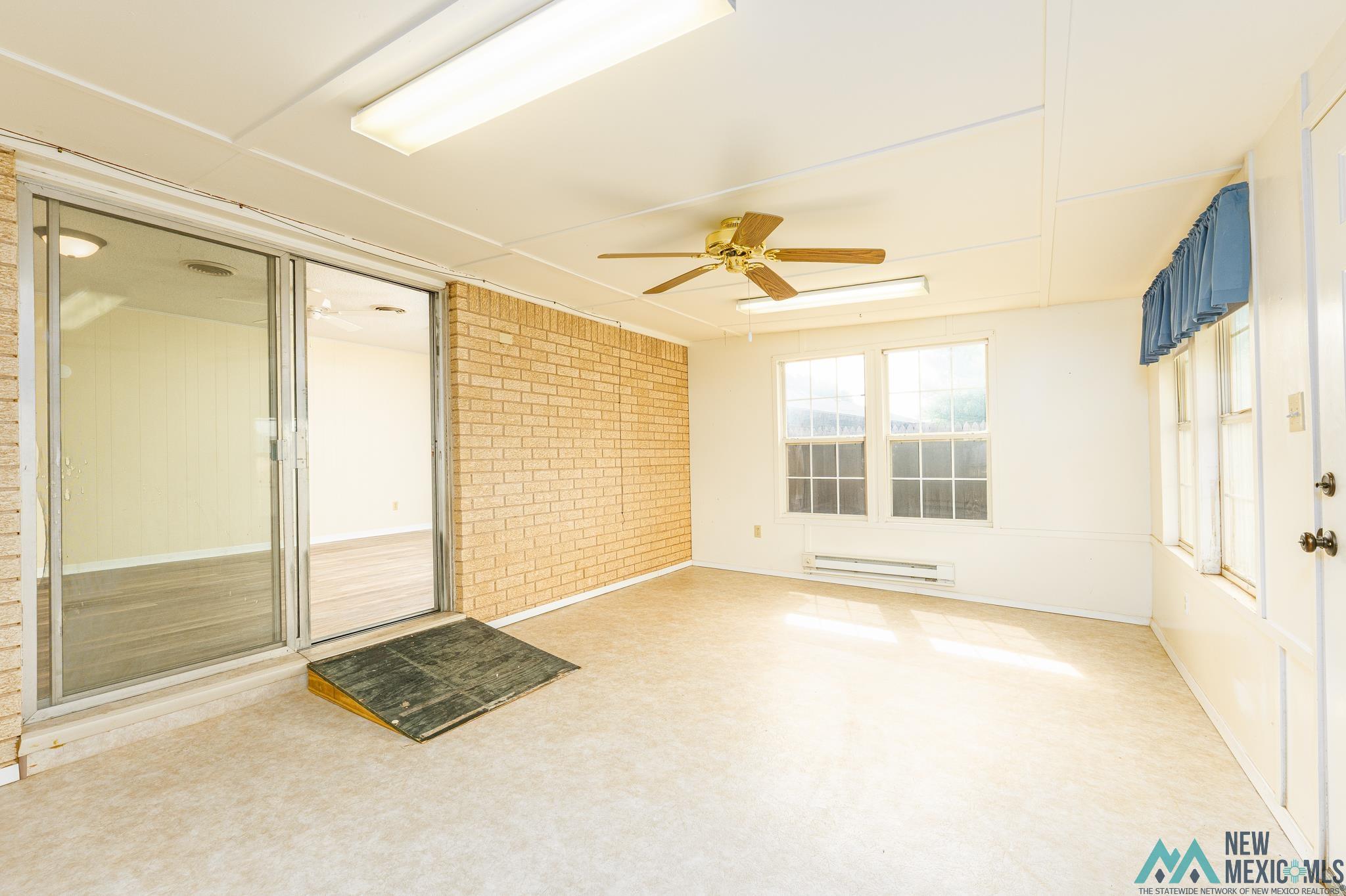 Clovis, New Mexico 88101, United States, 3 Bedrooms Bedrooms, ,2 BathroomsBathrooms,Residential,Active,163402