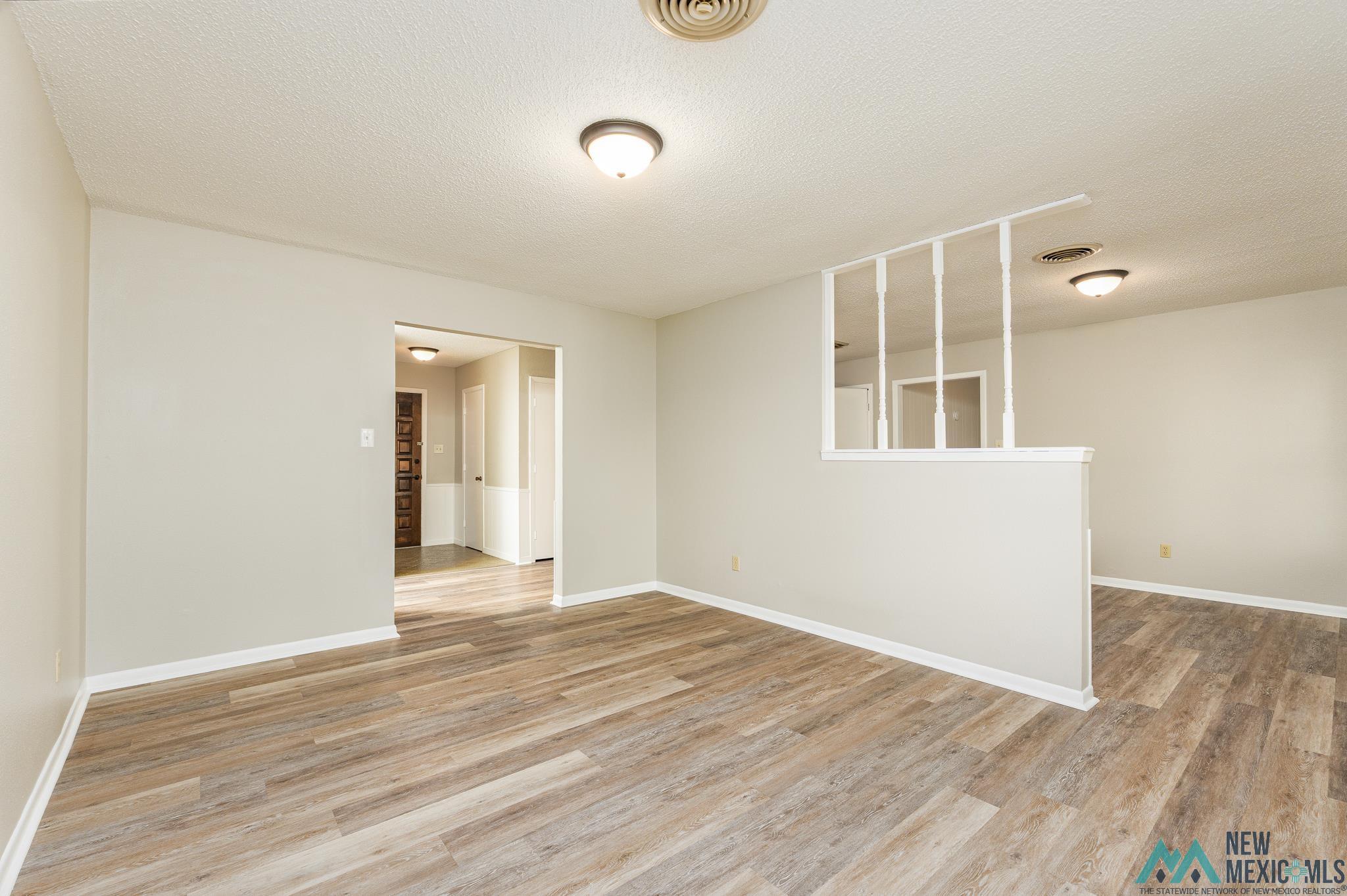 Clovis, New Mexico 88101, United States, 3 Bedrooms Bedrooms, ,2 BathroomsBathrooms,Residential,Active,163402