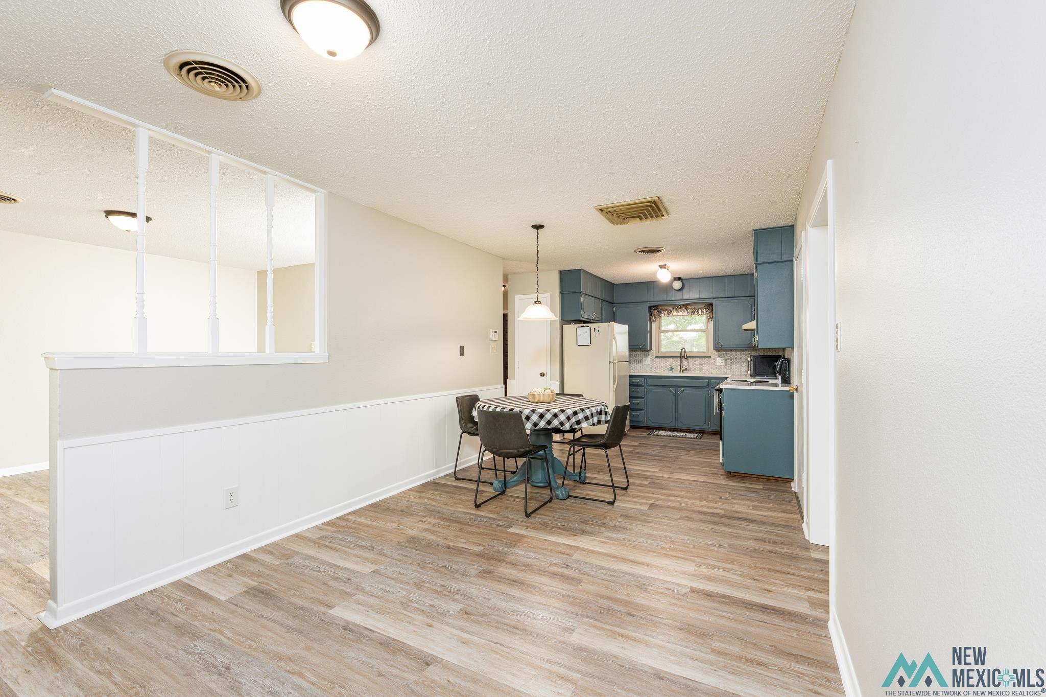 Clovis, New Mexico 88101, United States, 3 Bedrooms Bedrooms, ,2 BathroomsBathrooms,Residential,Active,163402