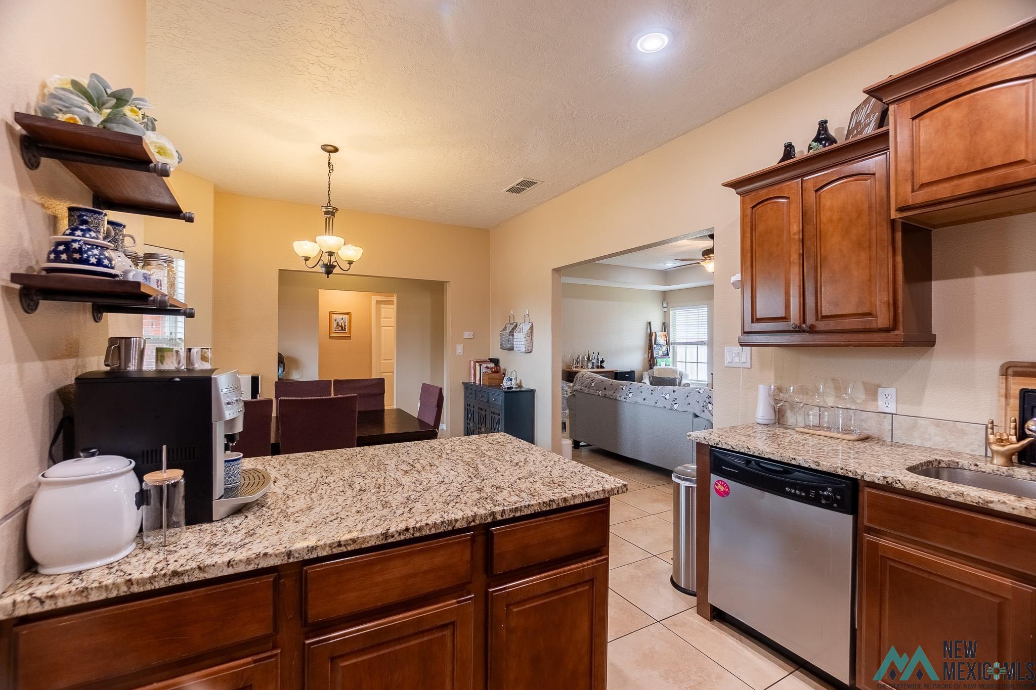 4413 Sandstone Drive, Clovis, Texas image 4