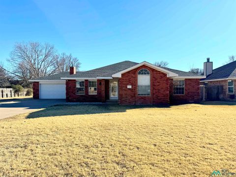 Homes For Sale - 247 Olive Drive<br/> Clovis, NM 88101